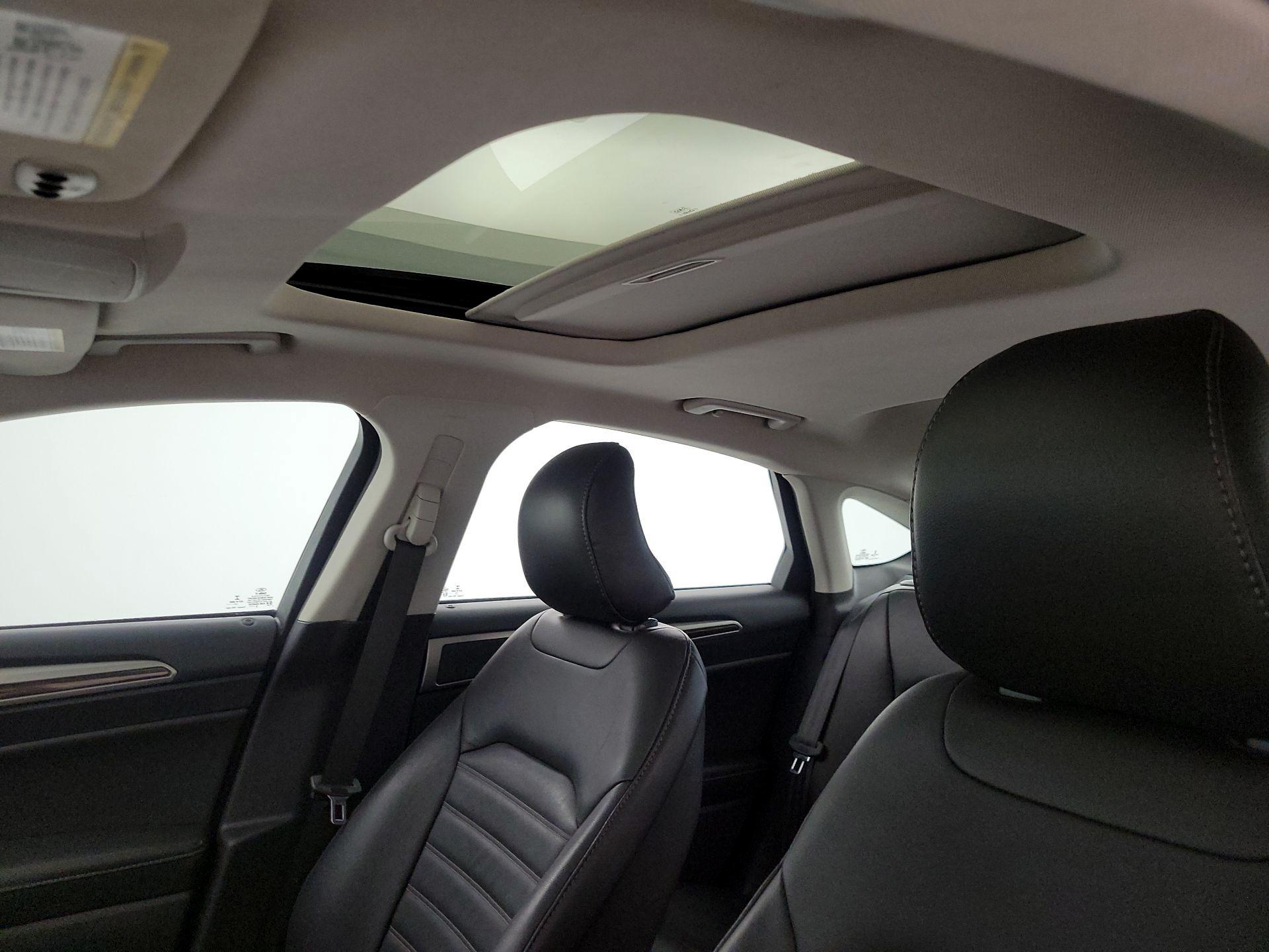 Thumbnail: 2016 Ford Fusion - 19