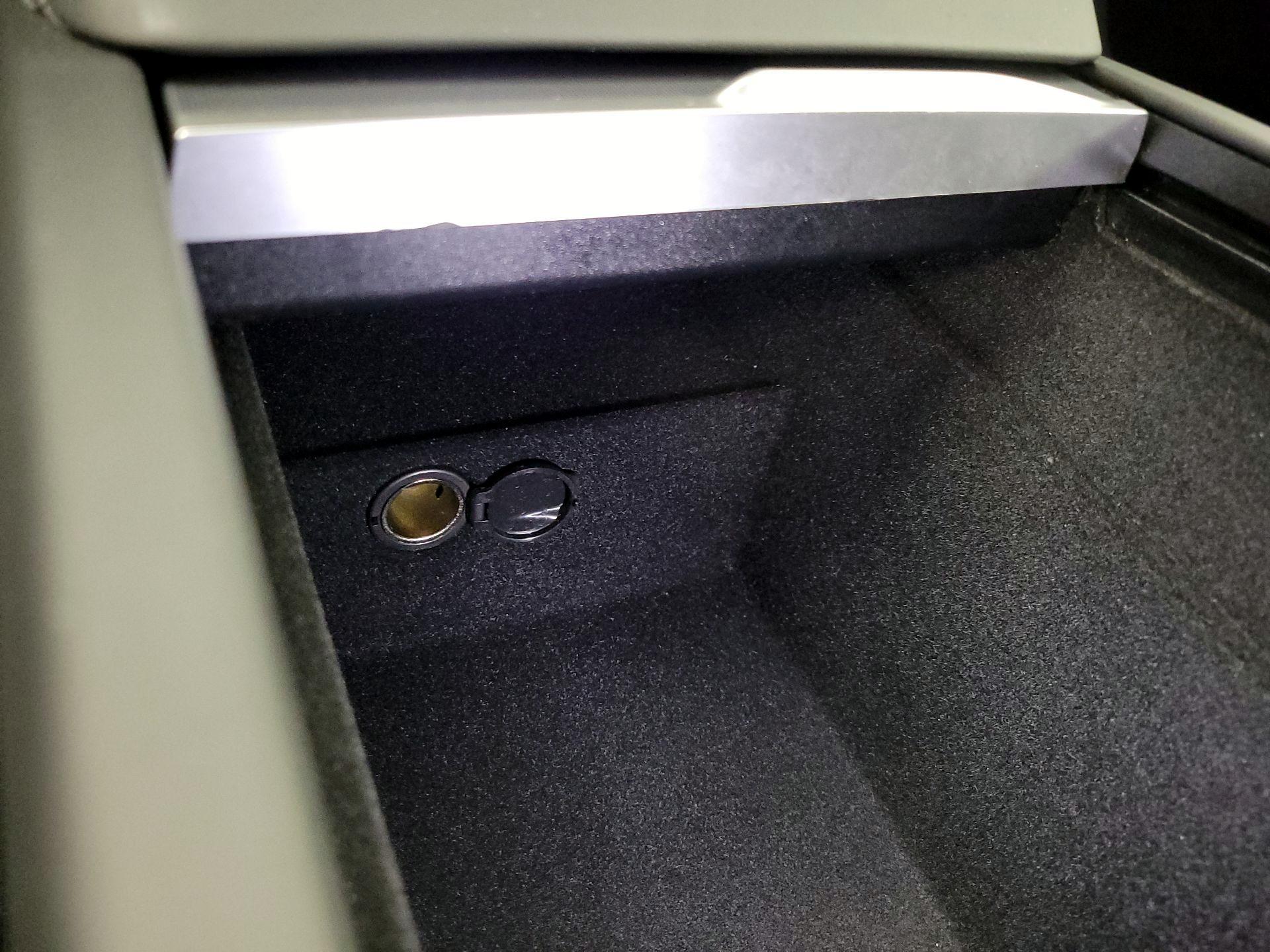 Thumbnail: 2025 Tesla Model 3 - 17