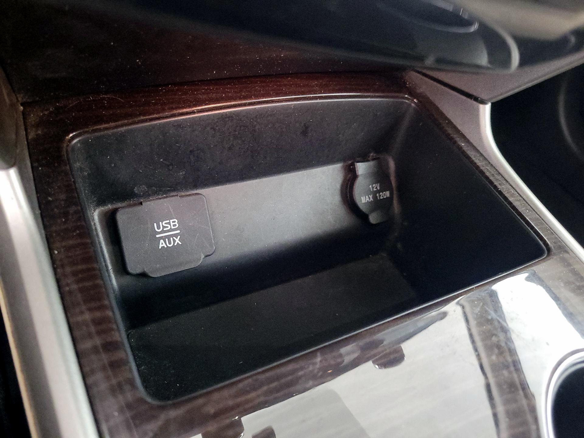 Thumbnail: 2015 Nissan Altima - 18