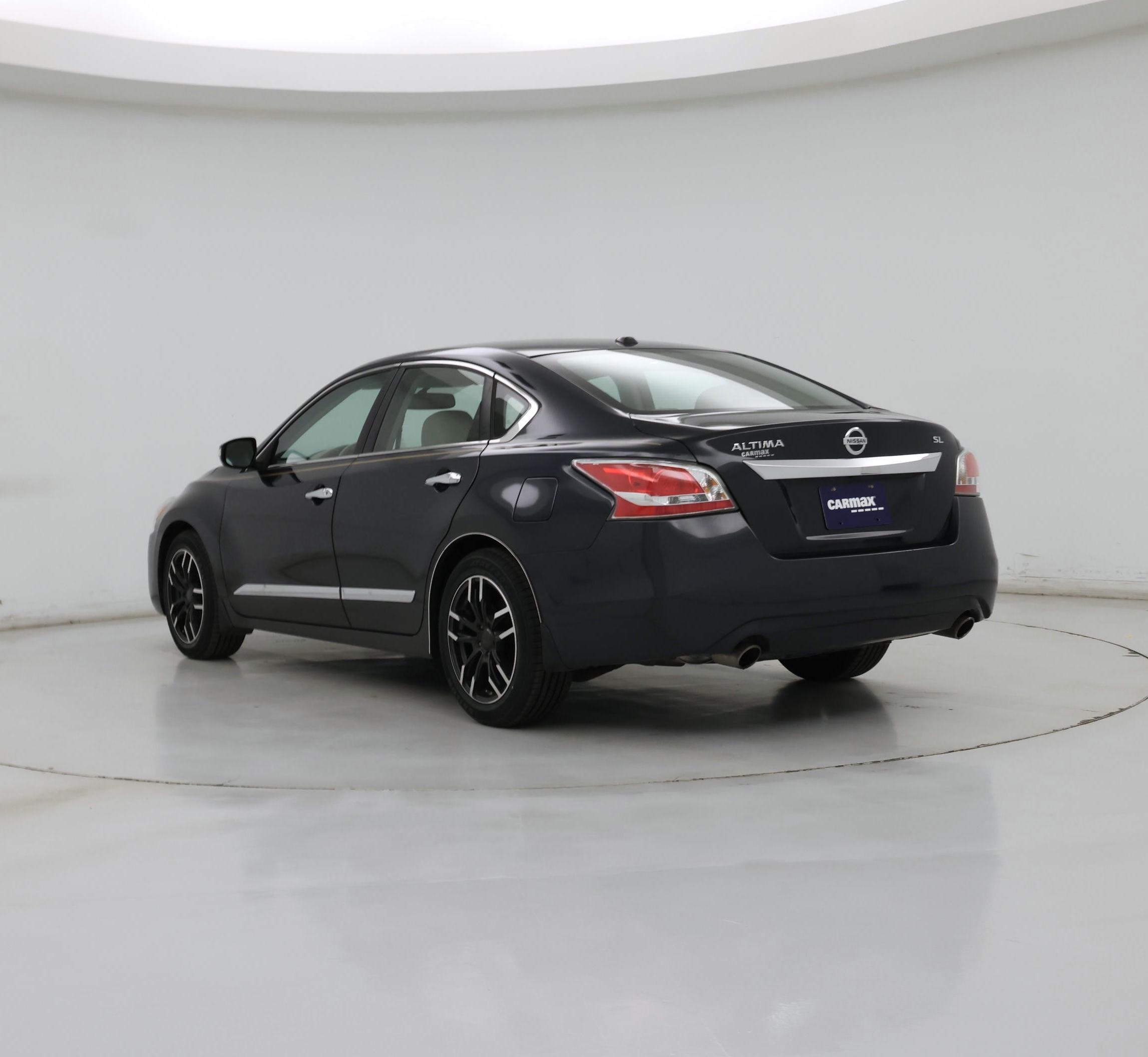 Thumbnail: 2015 Nissan Altima - 2
