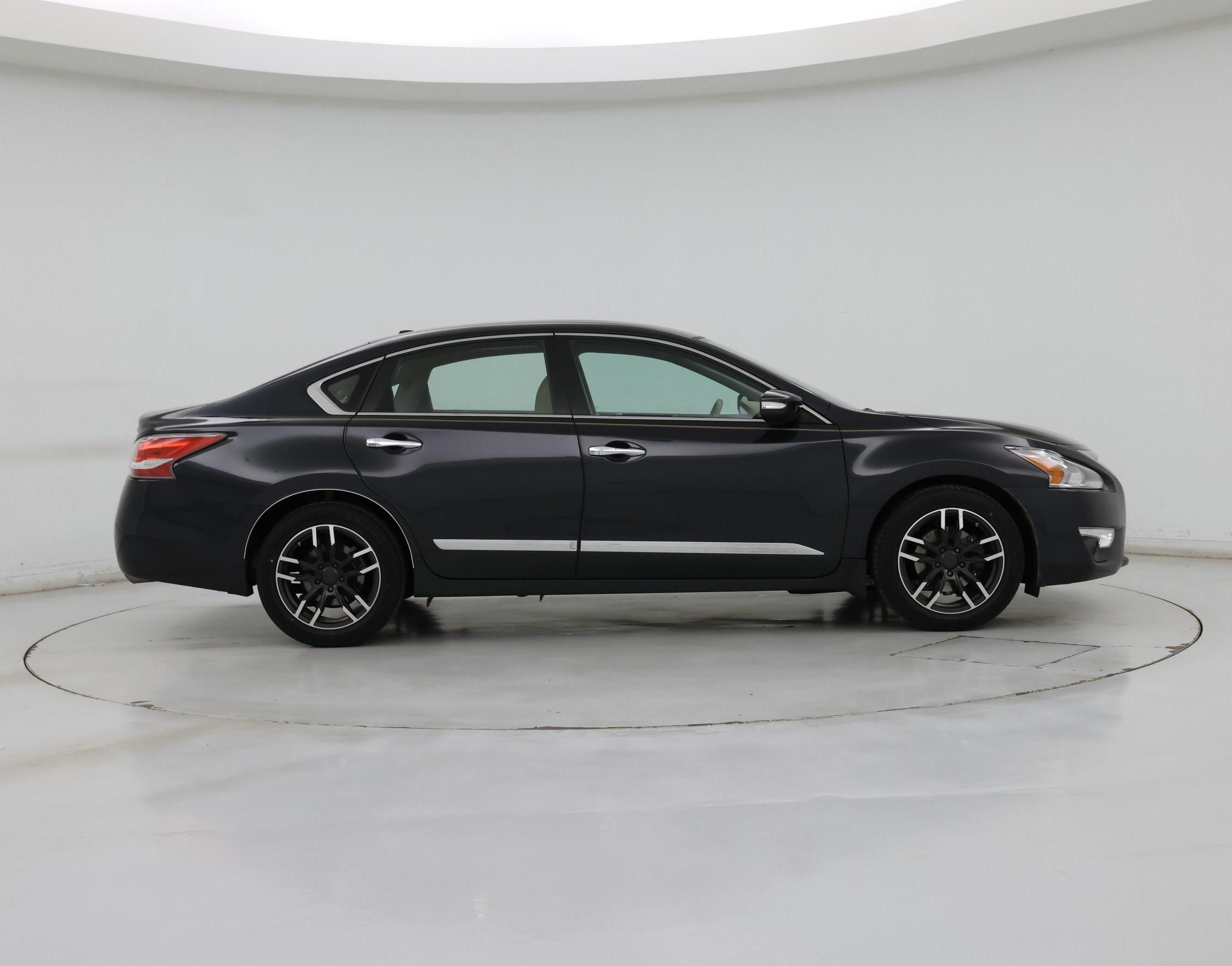 Thumbnail: 2015 Nissan Altima - 7