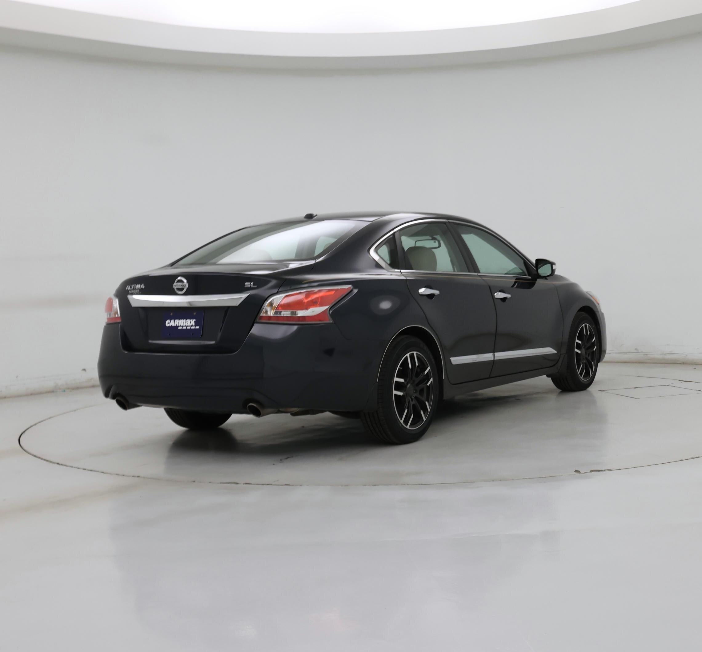 Thumbnail: 2015 Nissan Altima - 8