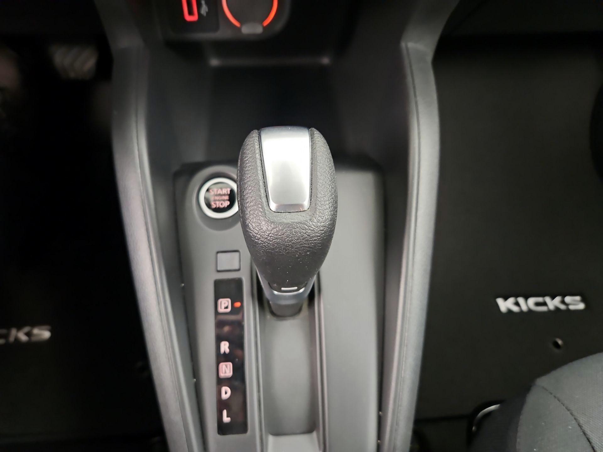 Thumbnail: 2025 Nissan Kicks - 17