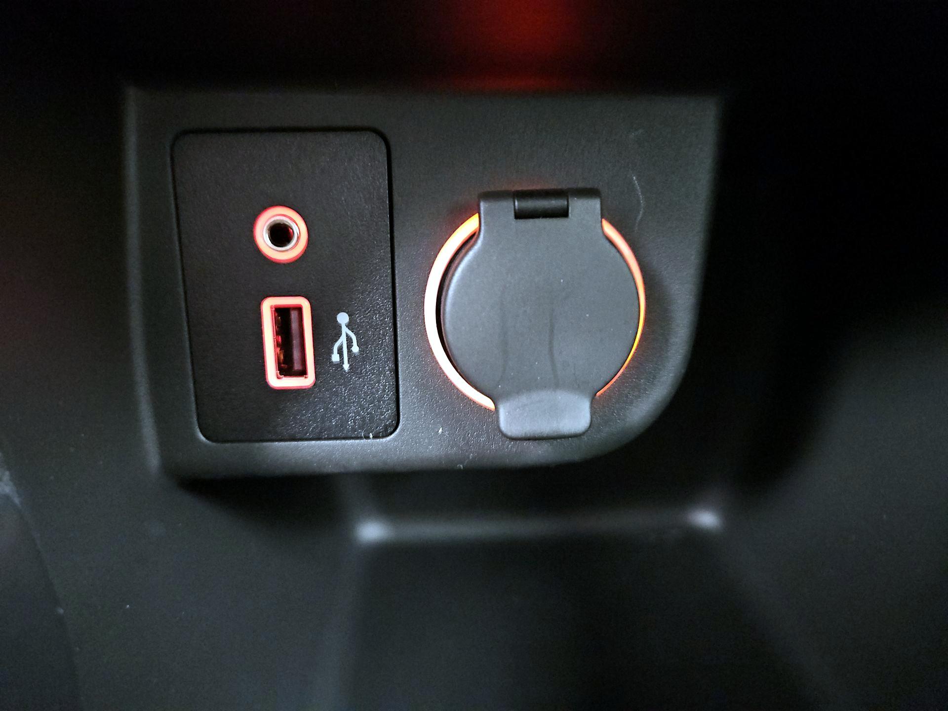 Thumbnail: 2025 Nissan Kicks - 18