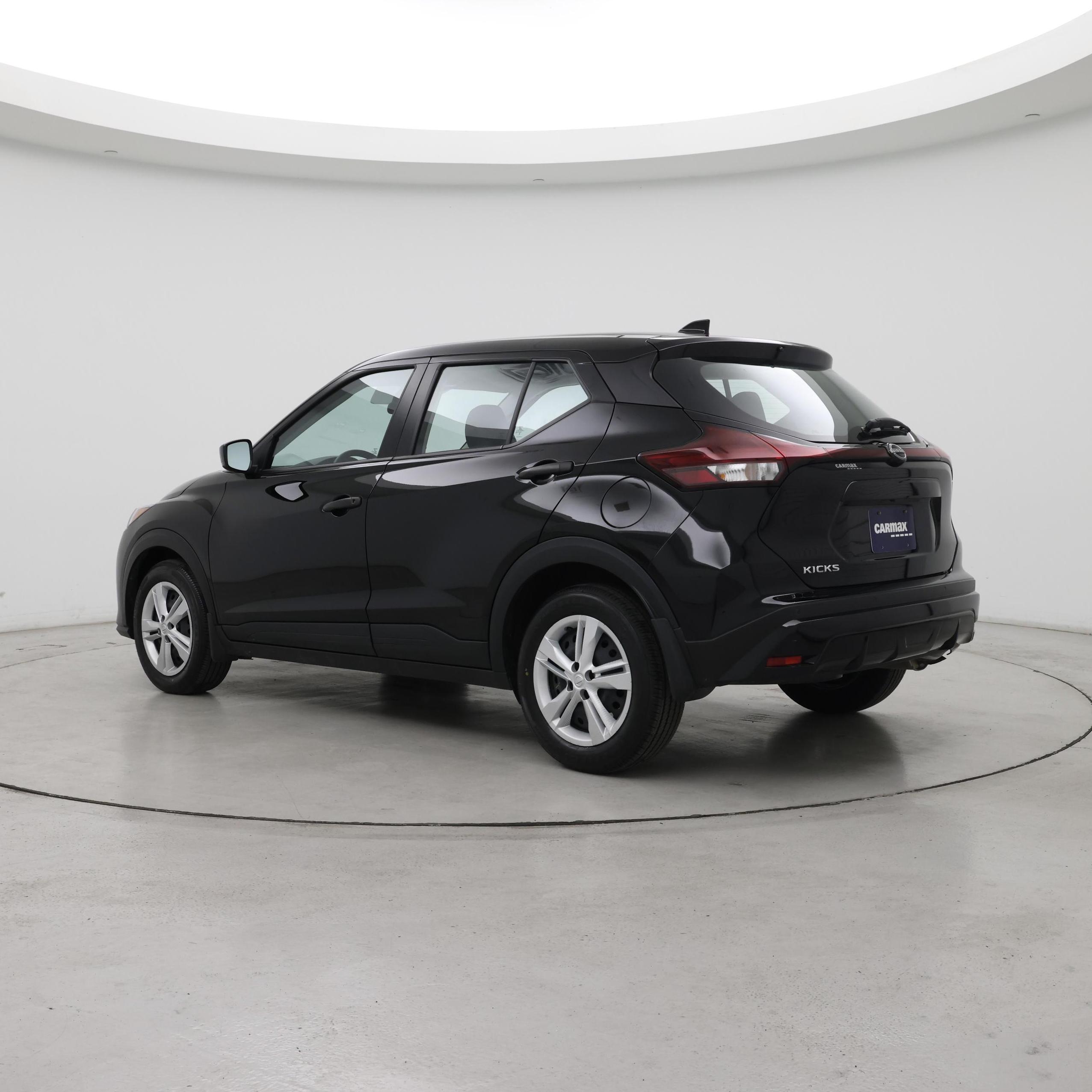 Thumbnail: 2025 Nissan Kicks - 2