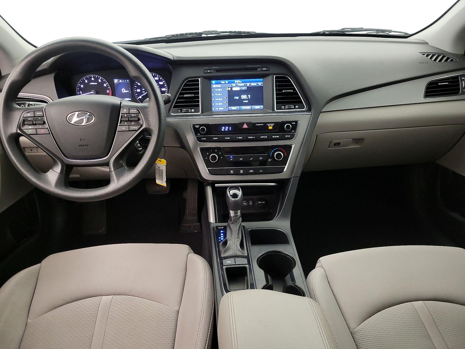 Thumbnail: 2017 Hyundai Sonata - 9