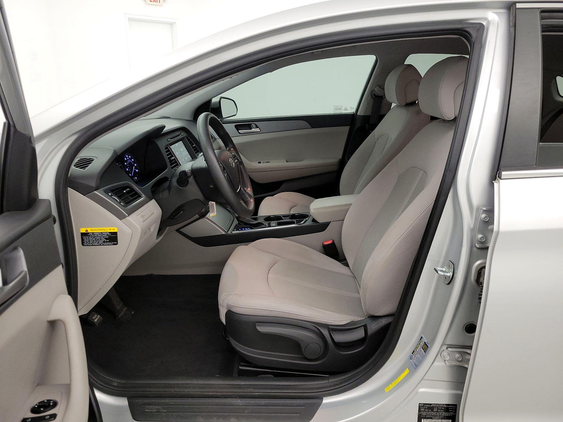 Thumbnail: 2017 Hyundai Sonata - 11