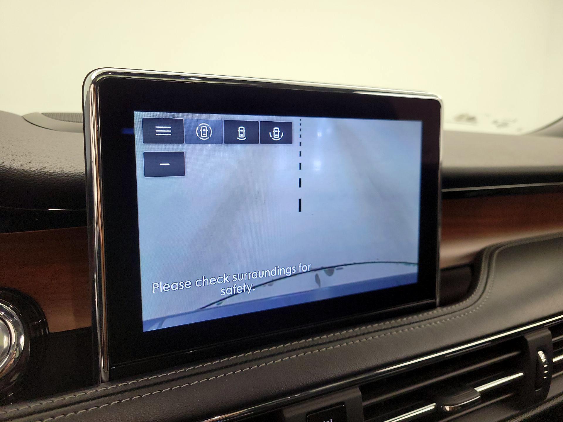 Thumbnail: 2022 Lincoln Corsair - 15