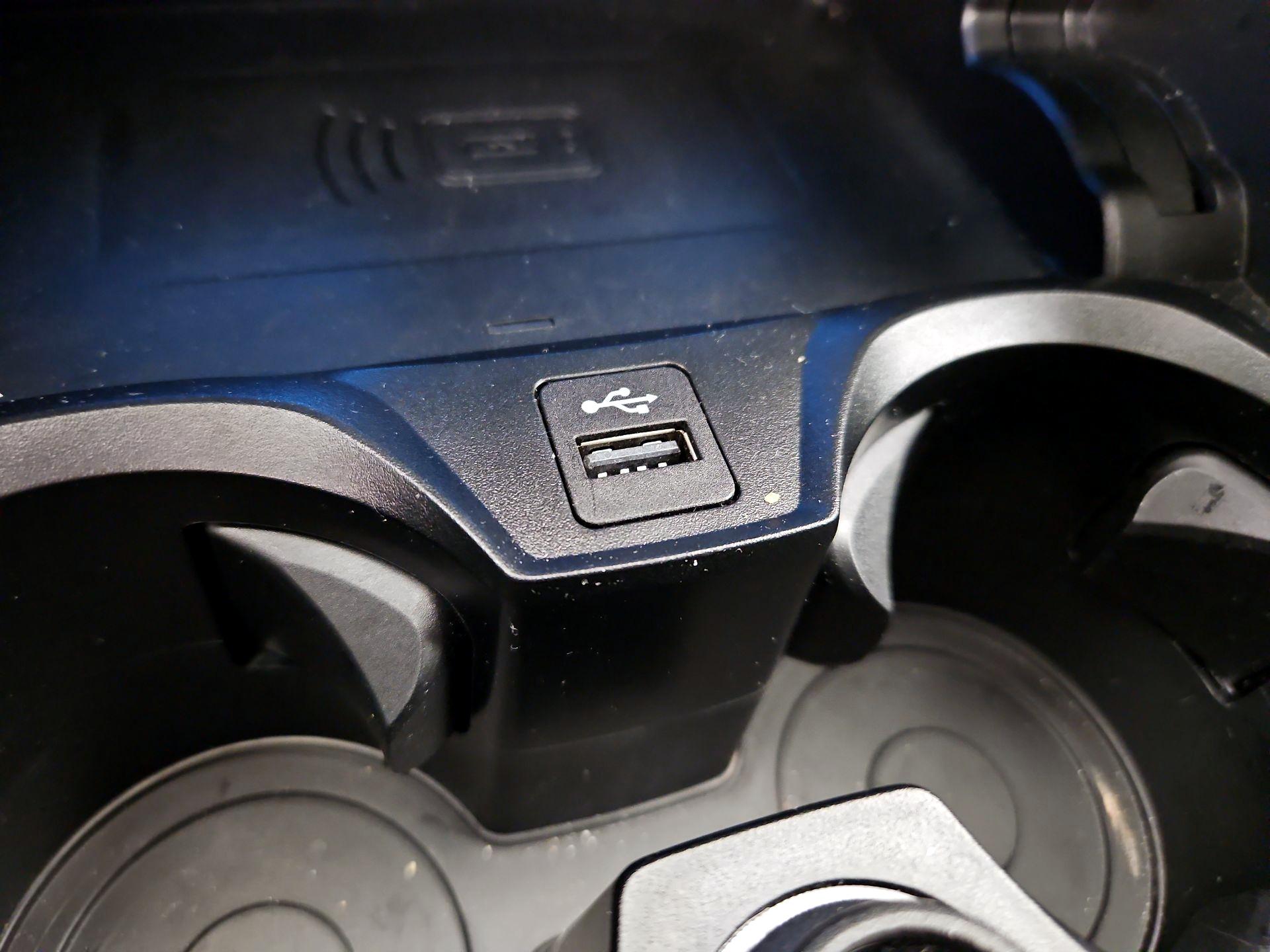 Thumbnail: 2024 BMW 3 Series - 19