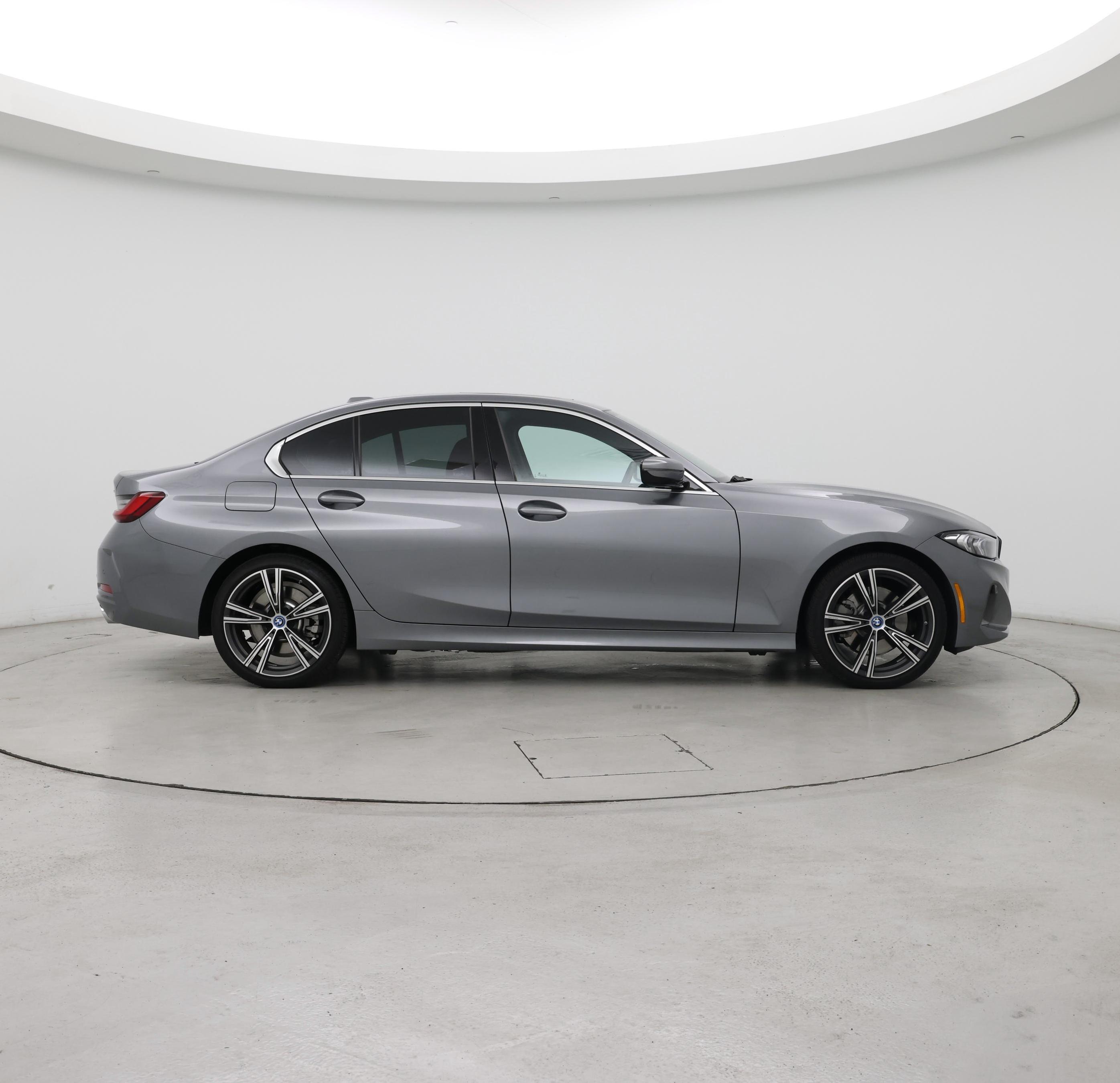 Thumbnail: 2024 BMW 3 Series - 7