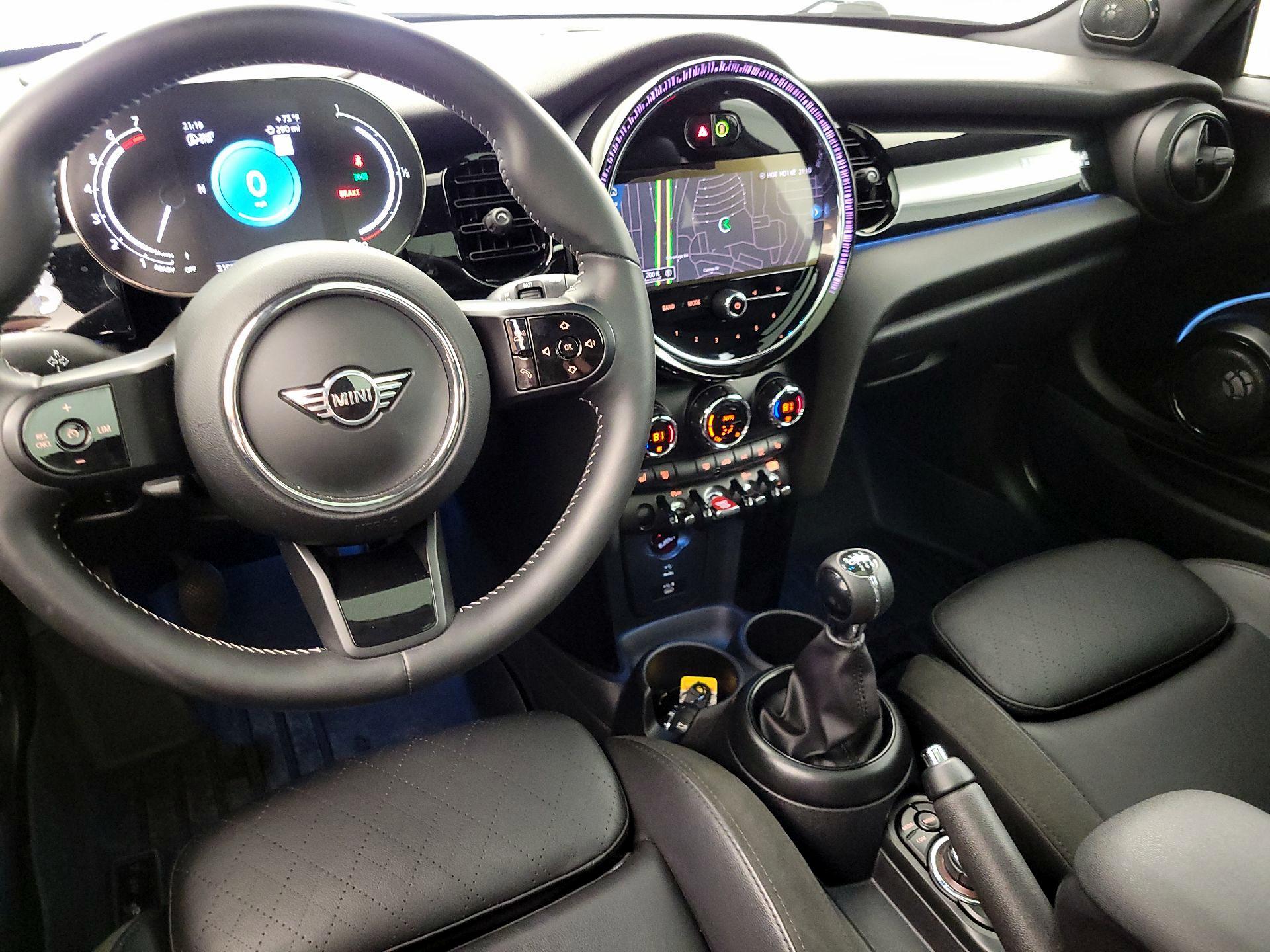 Thumbnail: 2022 MINI Cooper Hardtop - 9