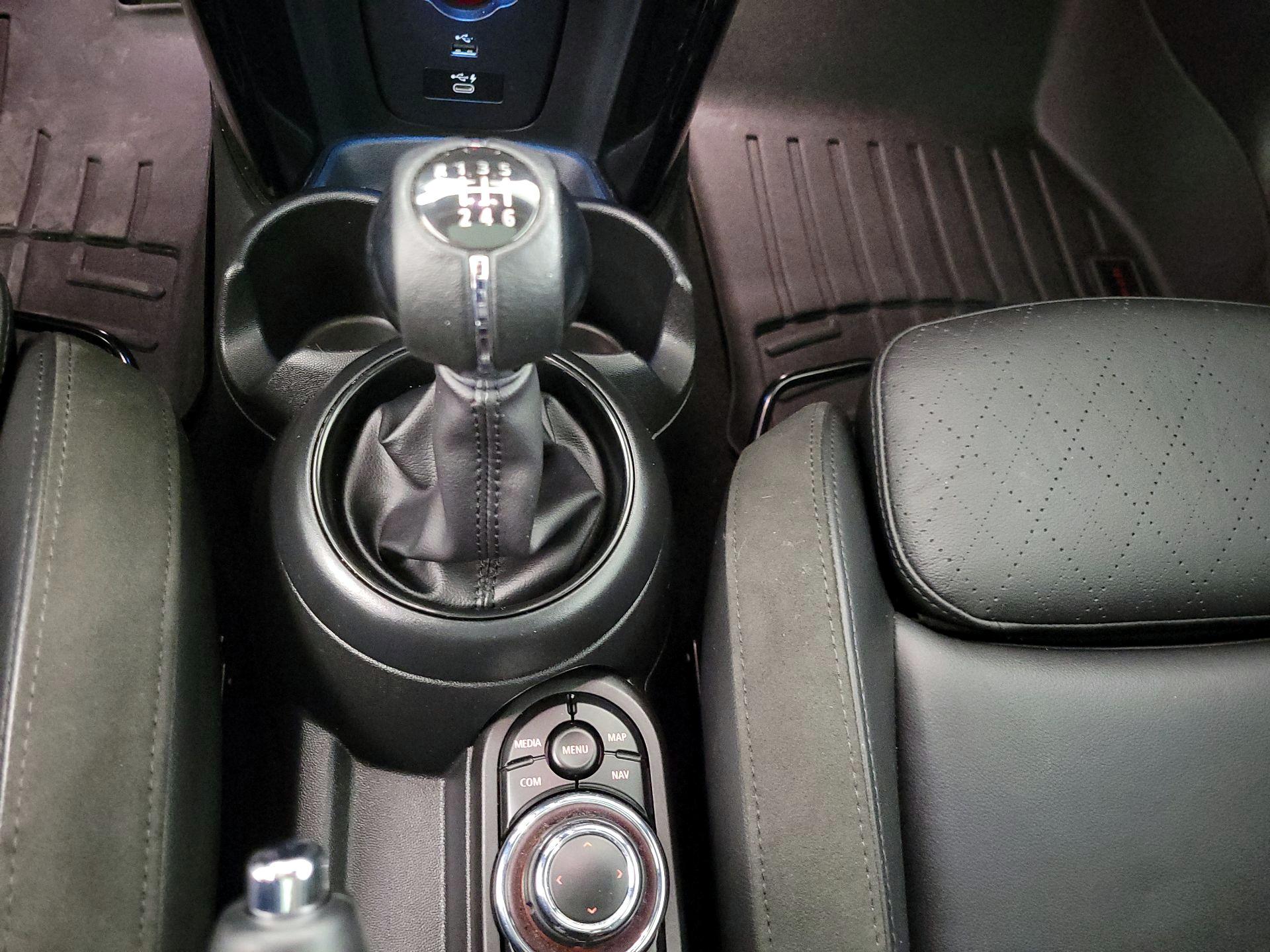 Thumbnail: 2022 MINI Cooper Hardtop - 18