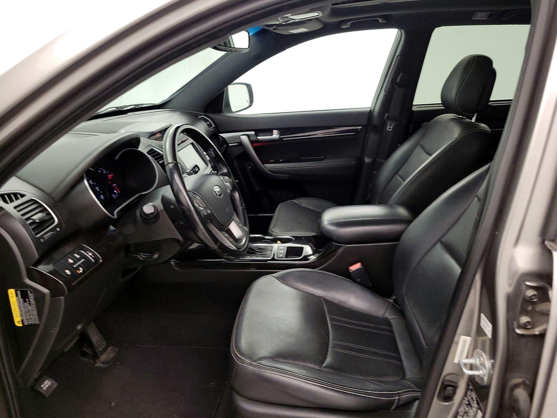 Thumbnail: 2015 Kia Sorento - 11