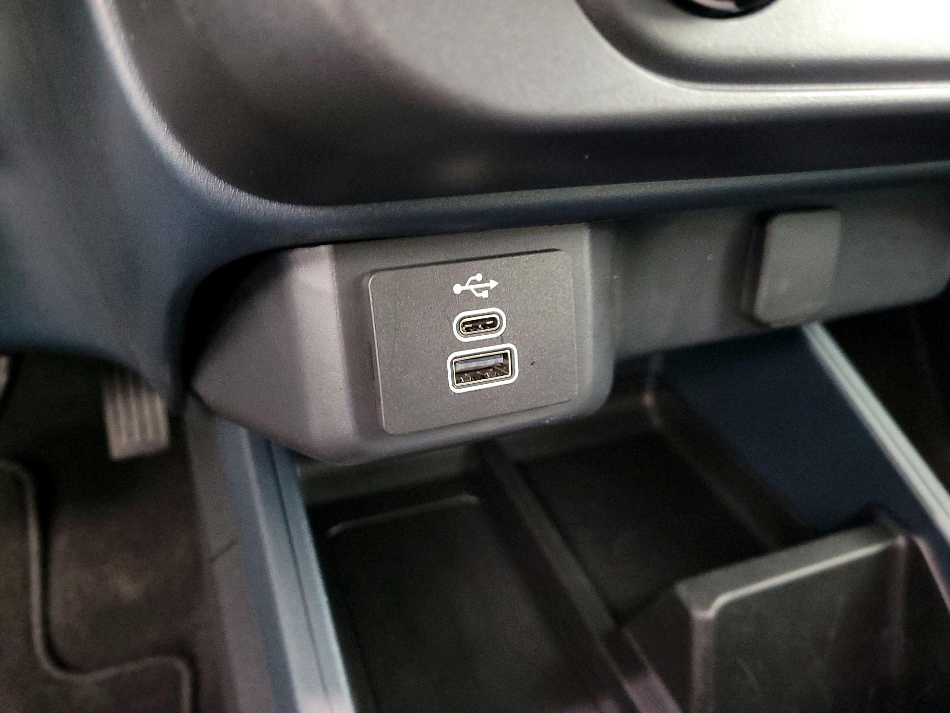 Thumbnail: 2025 Ford Maverick - 18