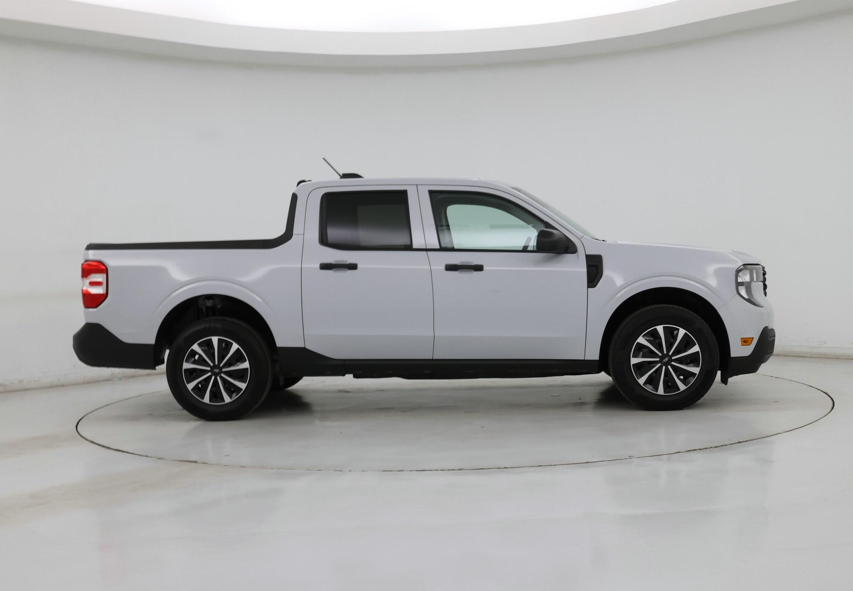 Thumbnail: 2025 Ford Maverick - 7