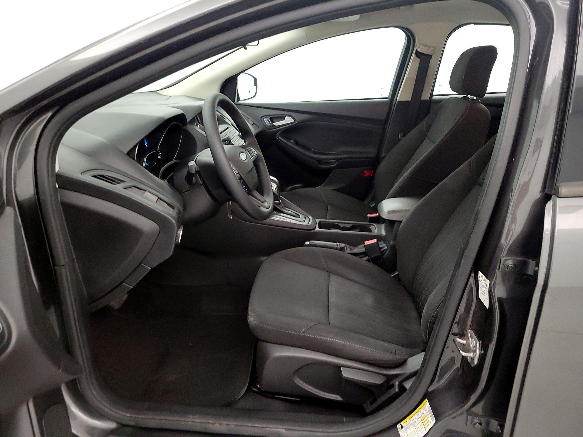 Thumbnail: 2015 Ford Focus - 11