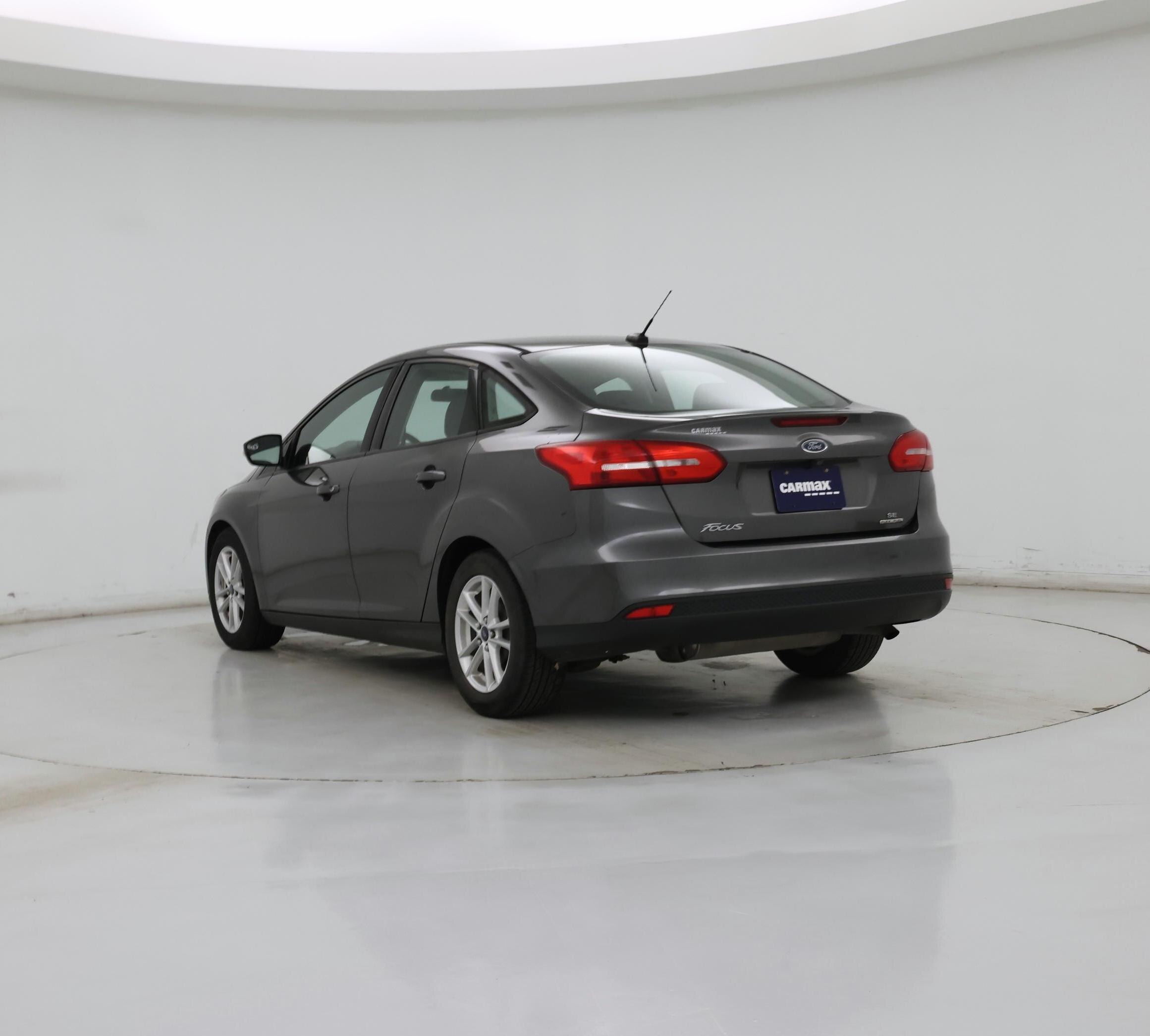 Thumbnail: 2015 Ford Focus - 2