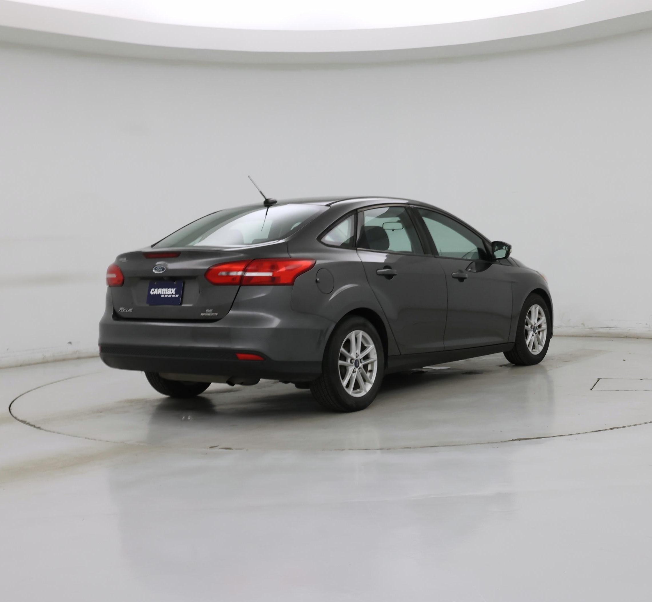 Thumbnail: 2015 Ford Focus - 8