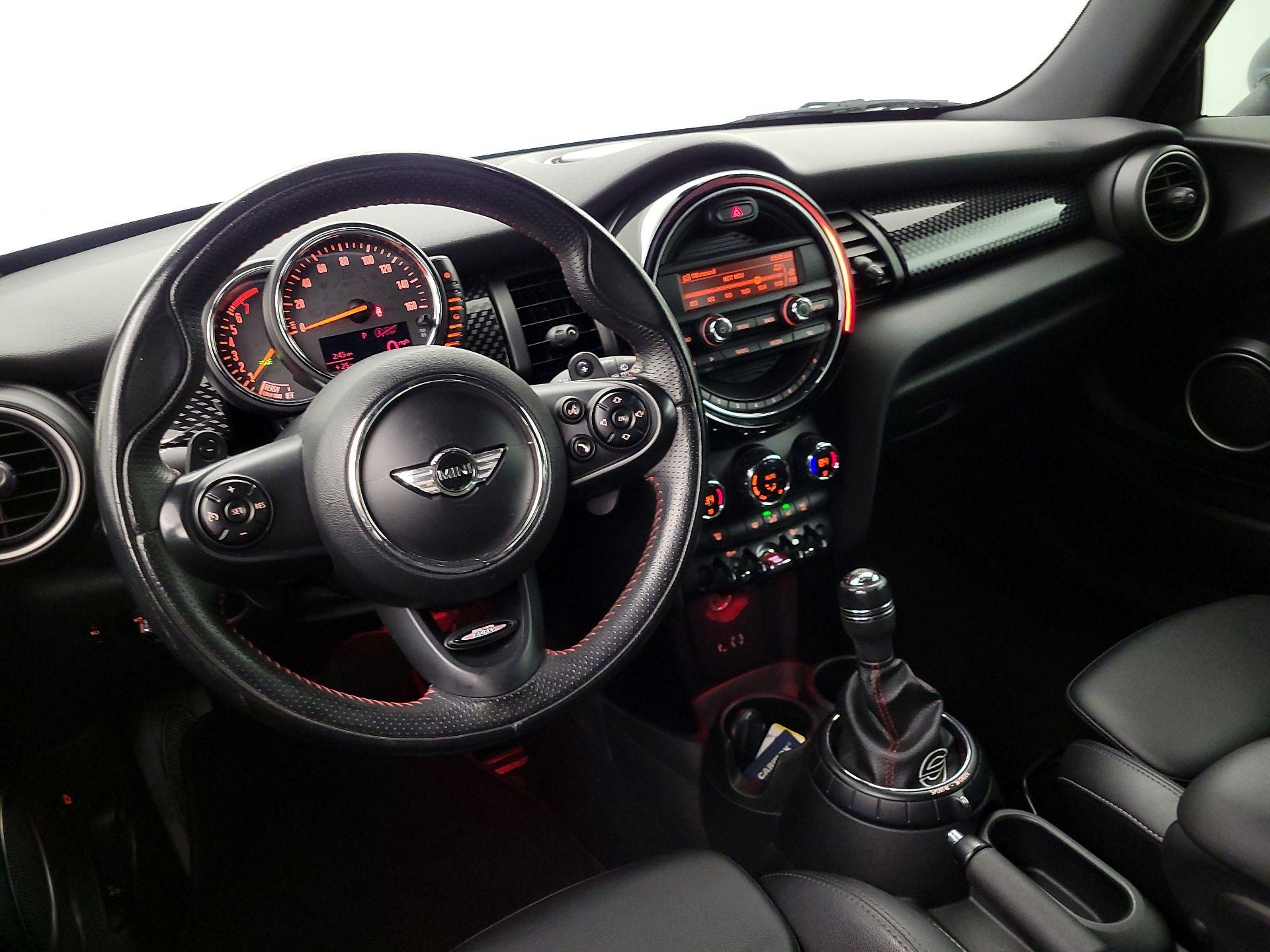 Thumbnail: 2015 MINI Cooper Hardtop - 9