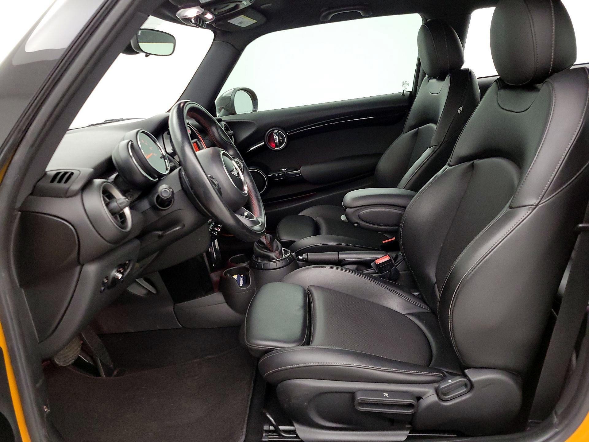 Thumbnail: 2015 MINI Cooper Hardtop - 11