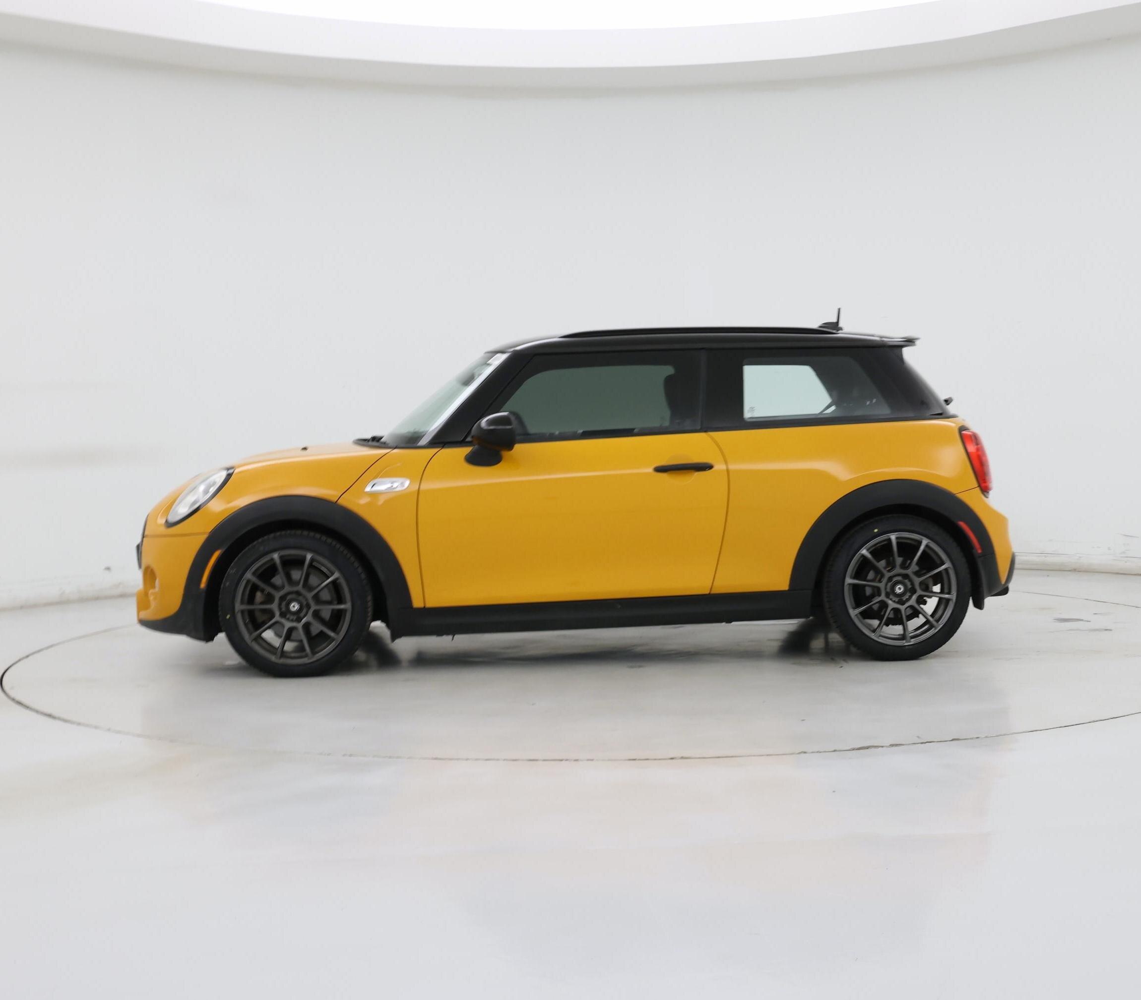 Thumbnail: 2015 MINI Cooper Hardtop - 3