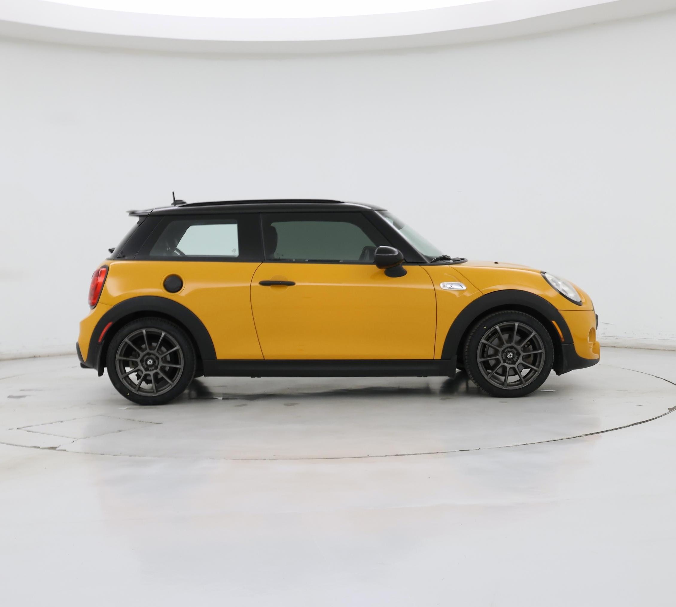 Thumbnail: 2015 MINI Cooper Hardtop - 7