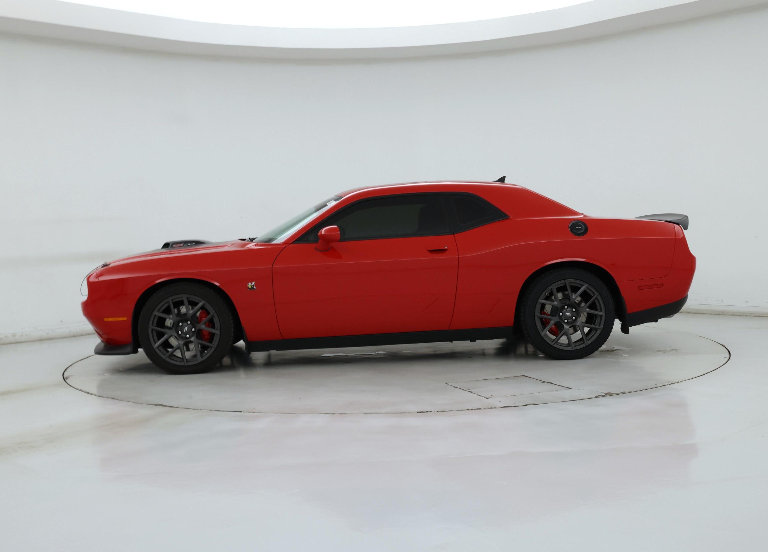 Thumbnail: 2019 Dodge Challenger - 3