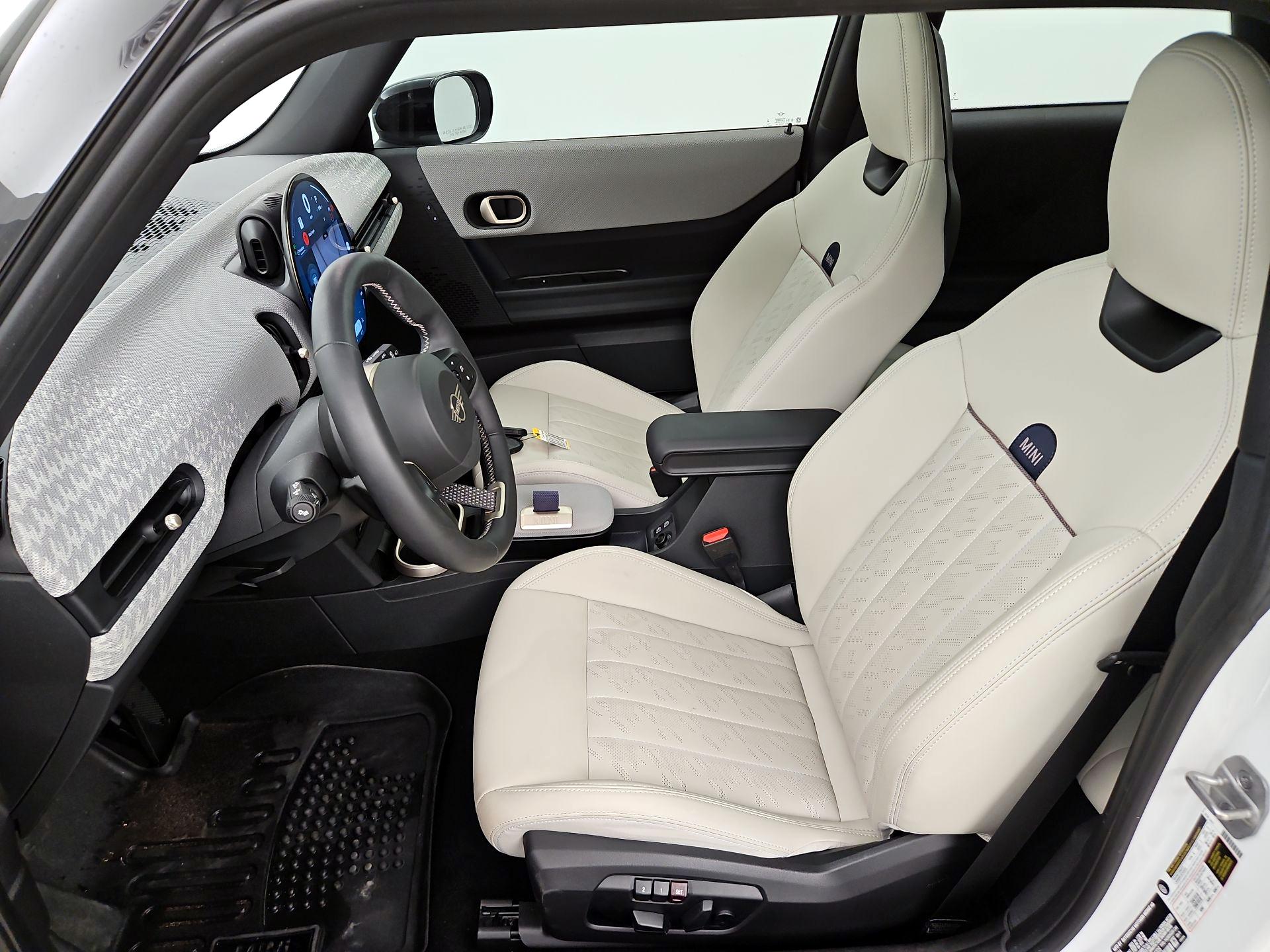 Thumbnail: 2025 MINI Cooper Hardtop - 11