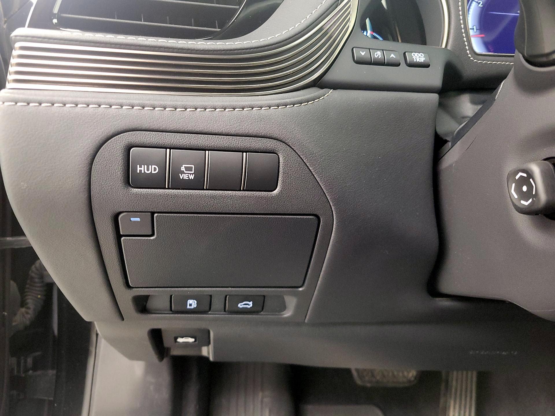 Thumbnail: 2018 Lexus LS - 13