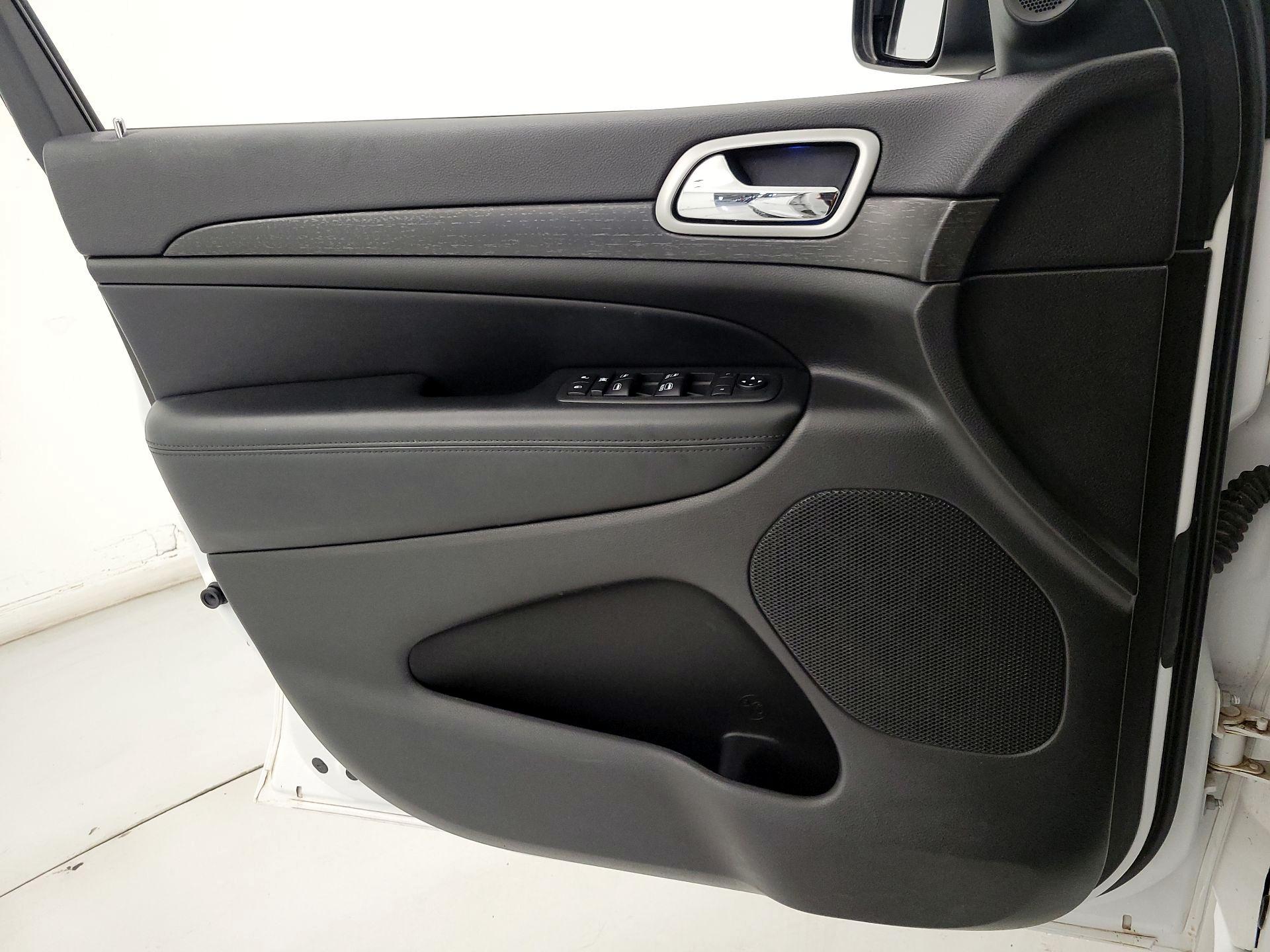 Thumbnail: 2018 Jeep Grand Cherokee - 12