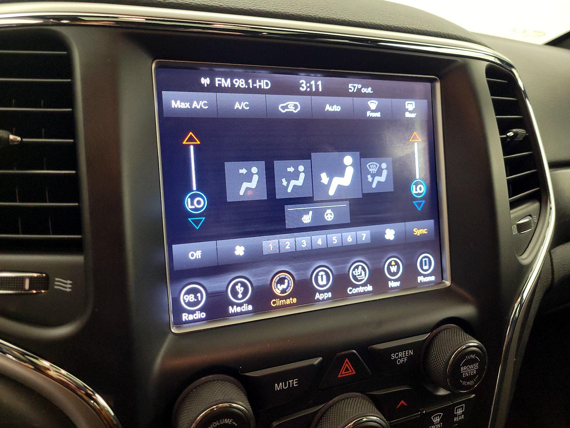 Thumbnail: 2018 Jeep Grand Cherokee - 17