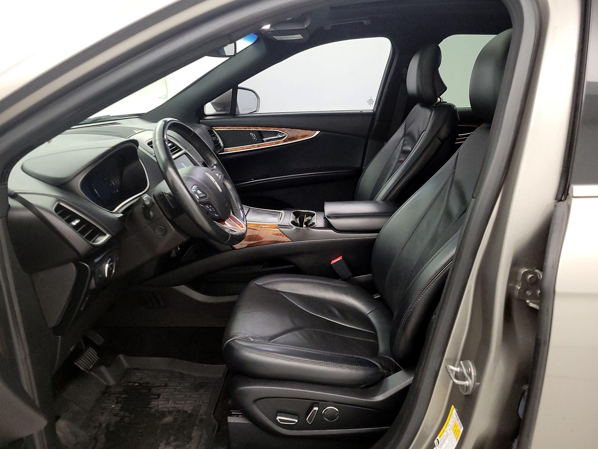 Thumbnail: 2017 Lincoln MKX - 11