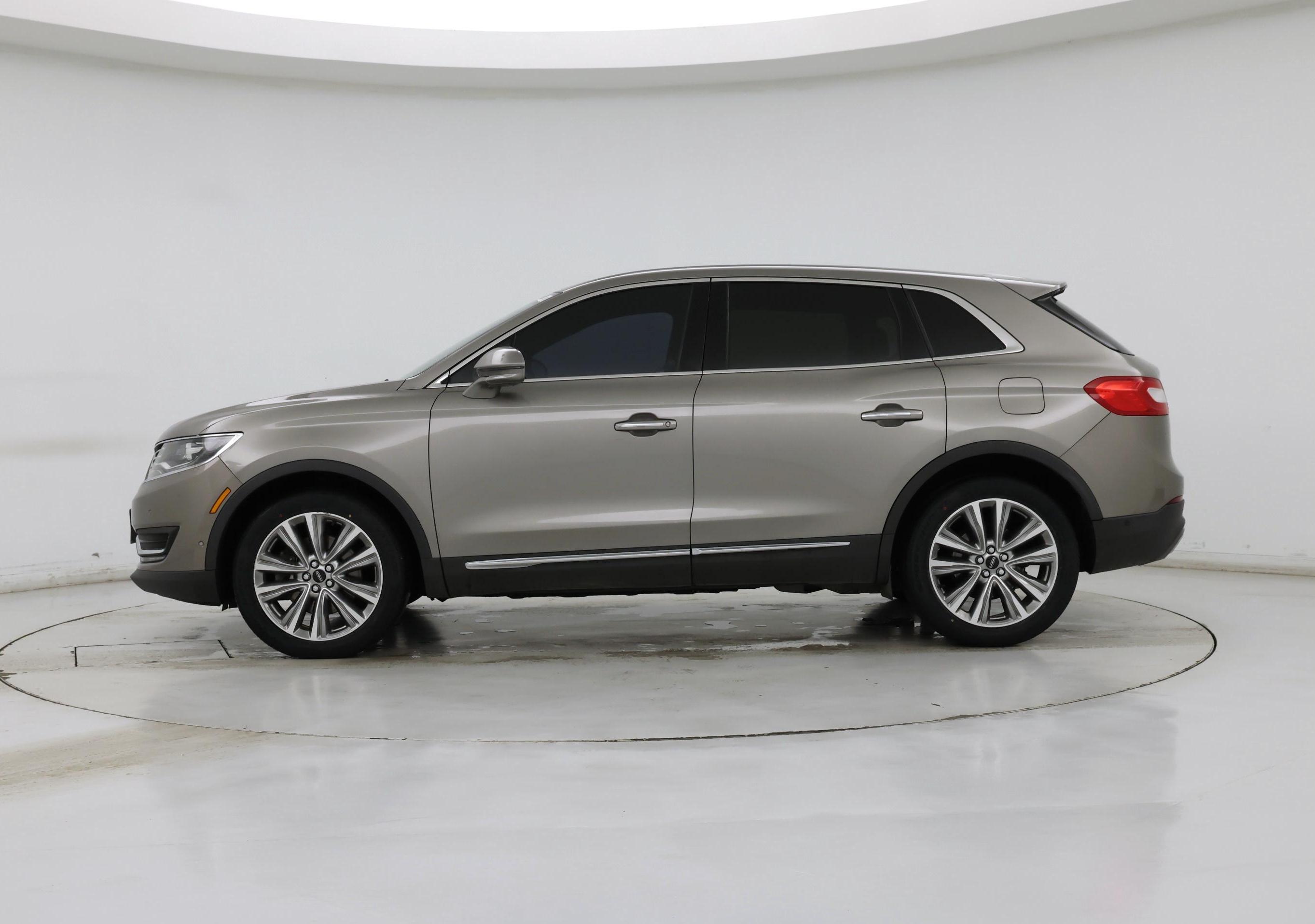 Thumbnail: 2017 Lincoln MKX - 3