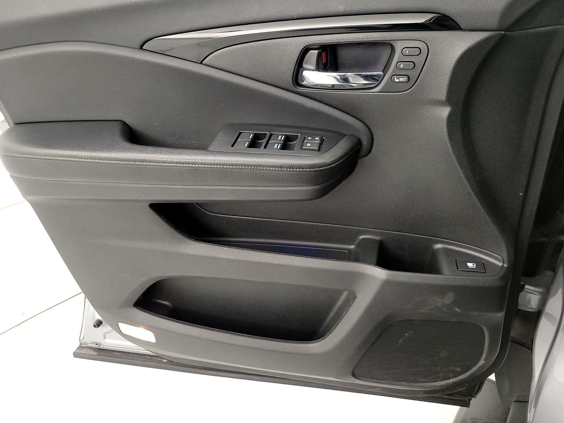 Thumbnail: 2020 Honda Ridgeline - 12