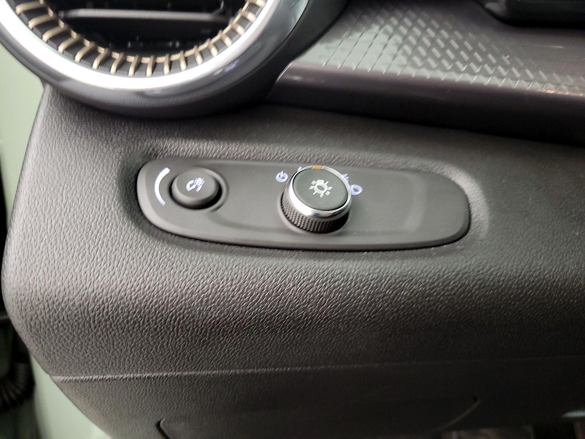 Thumbnail: 2025 Chevrolet Trax - 13