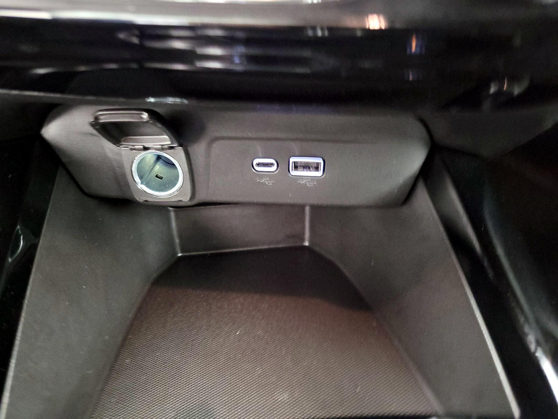 Thumbnail: 2025 Chevrolet Trax - 18