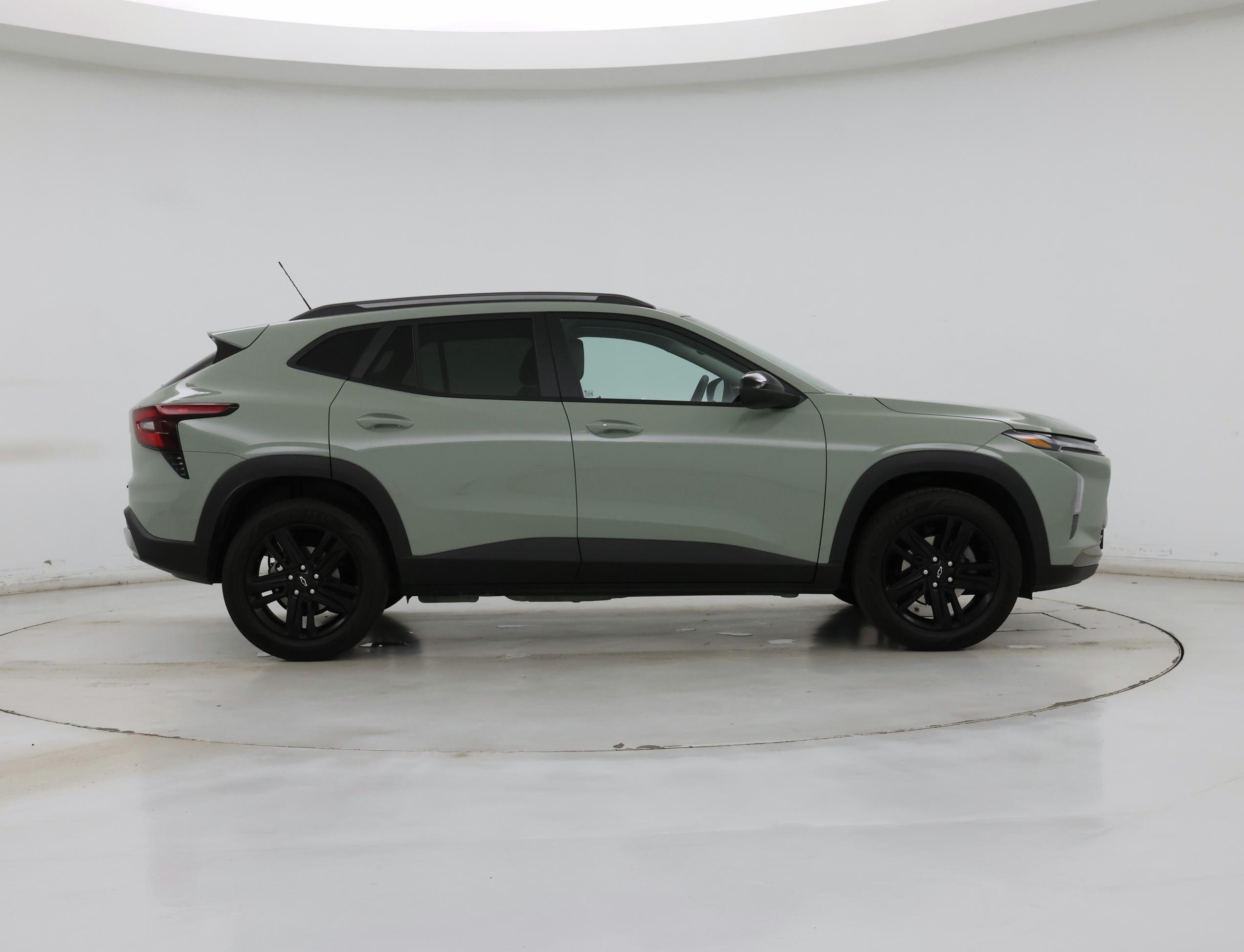 Thumbnail: 2025 Chevrolet Trax - 7