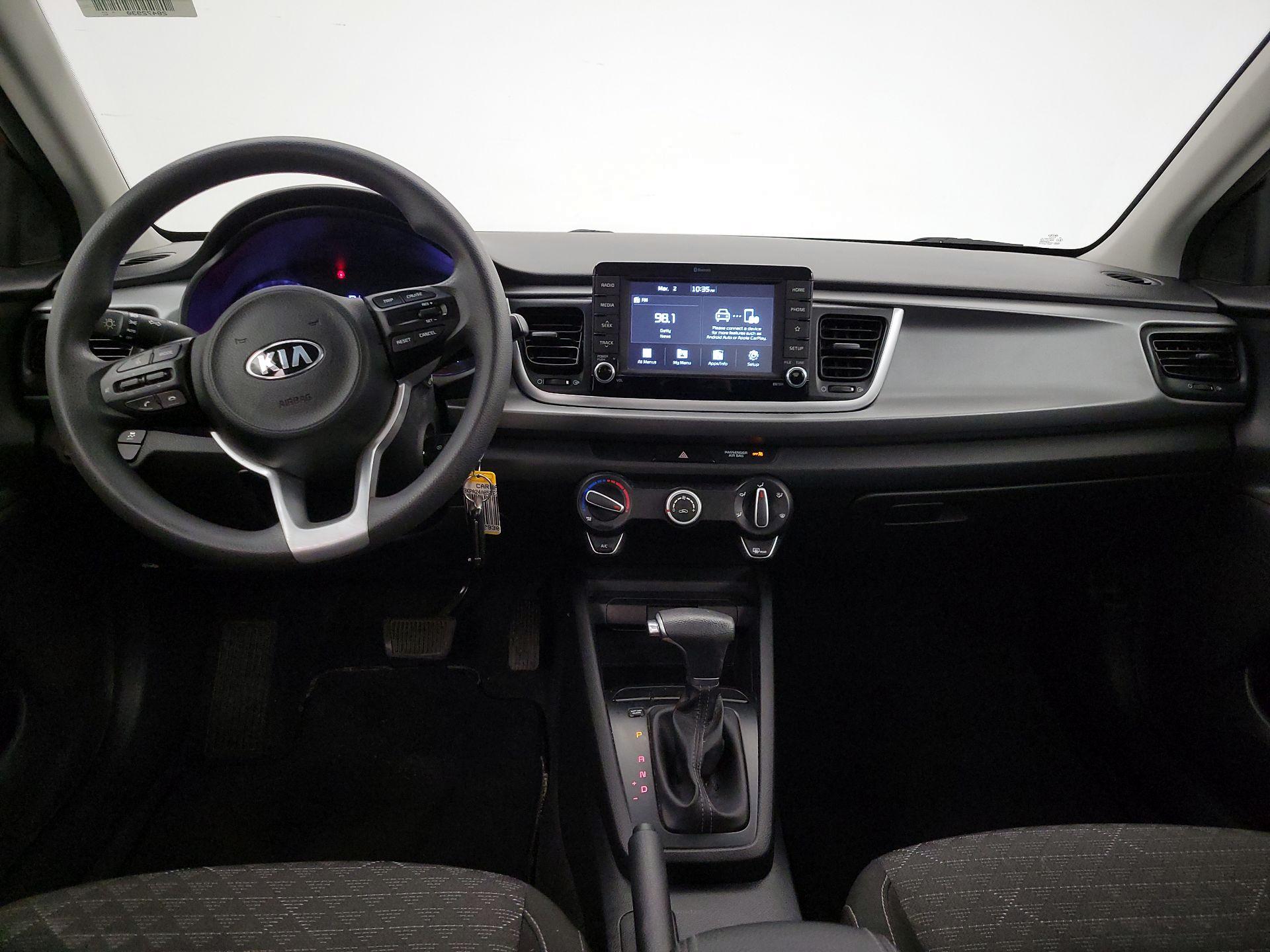 Thumbnail: 2019 Kia Rio - 9