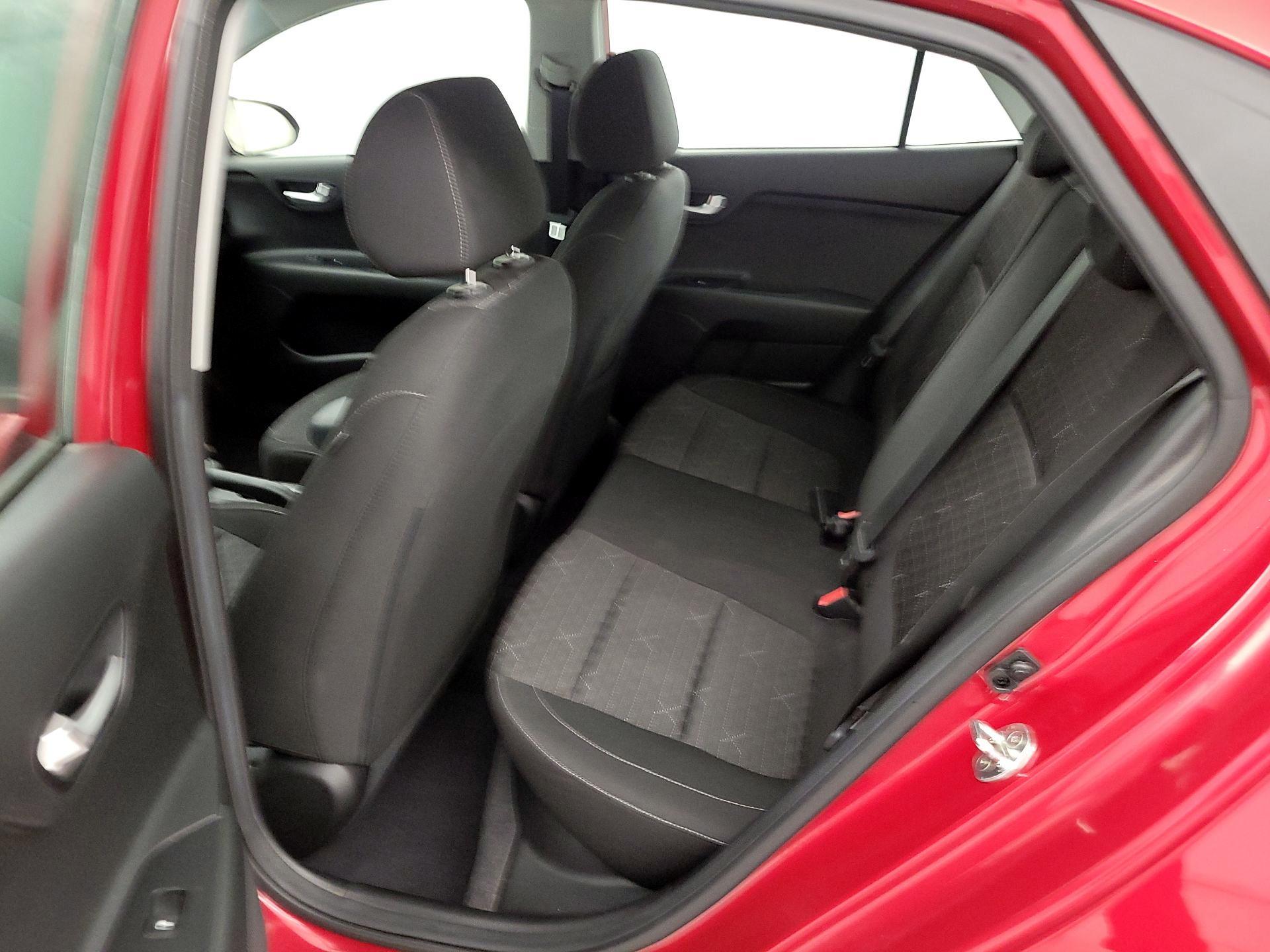 Thumbnail: 2019 Kia Rio - 19