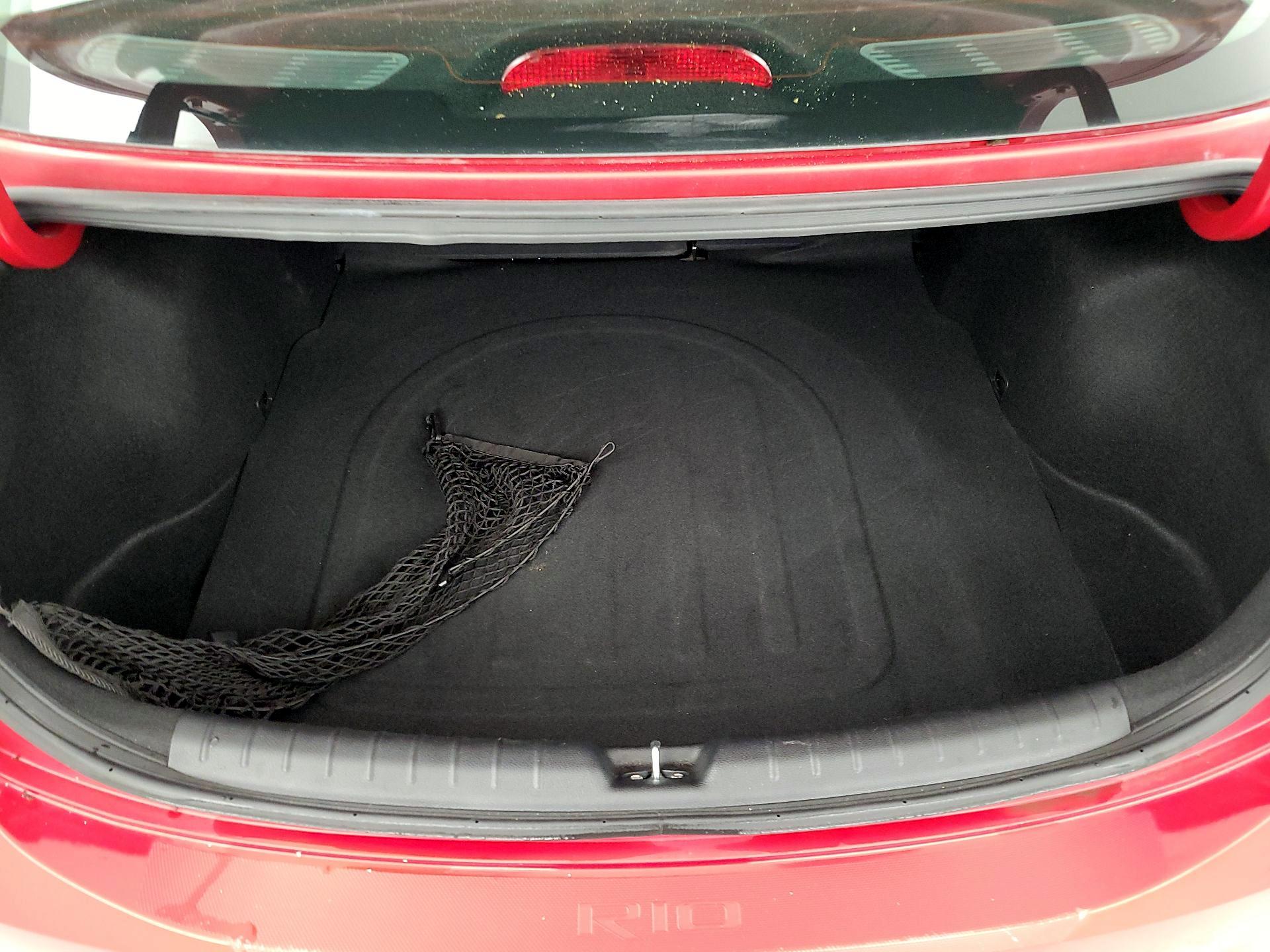 Thumbnail: 2019 Kia Rio - 20