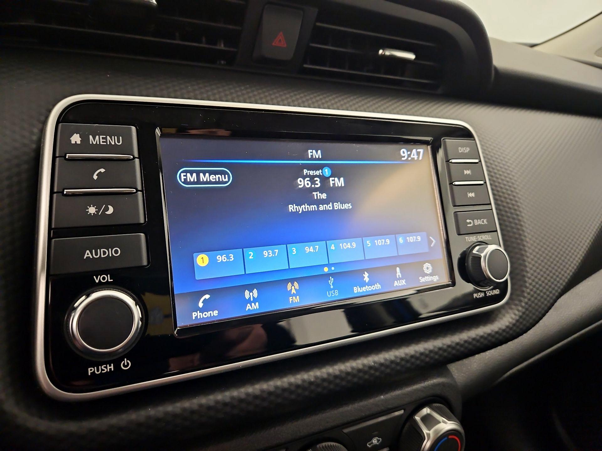 Thumbnail: 2025 Nissan Kicks - 15