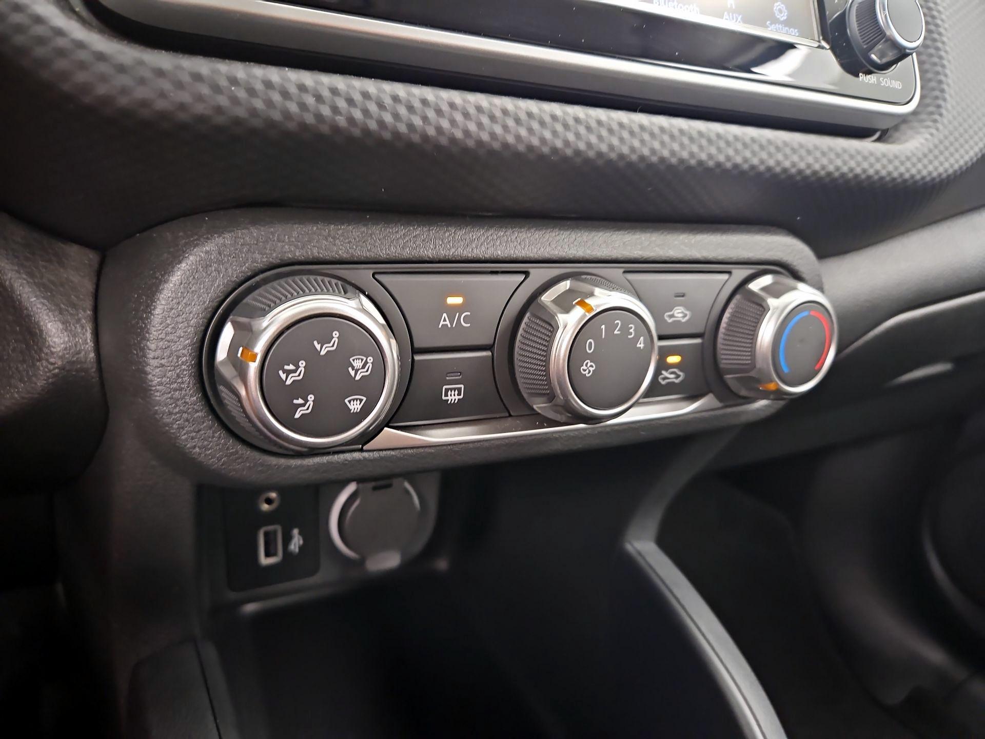 Thumbnail: 2025 Nissan Kicks - 16