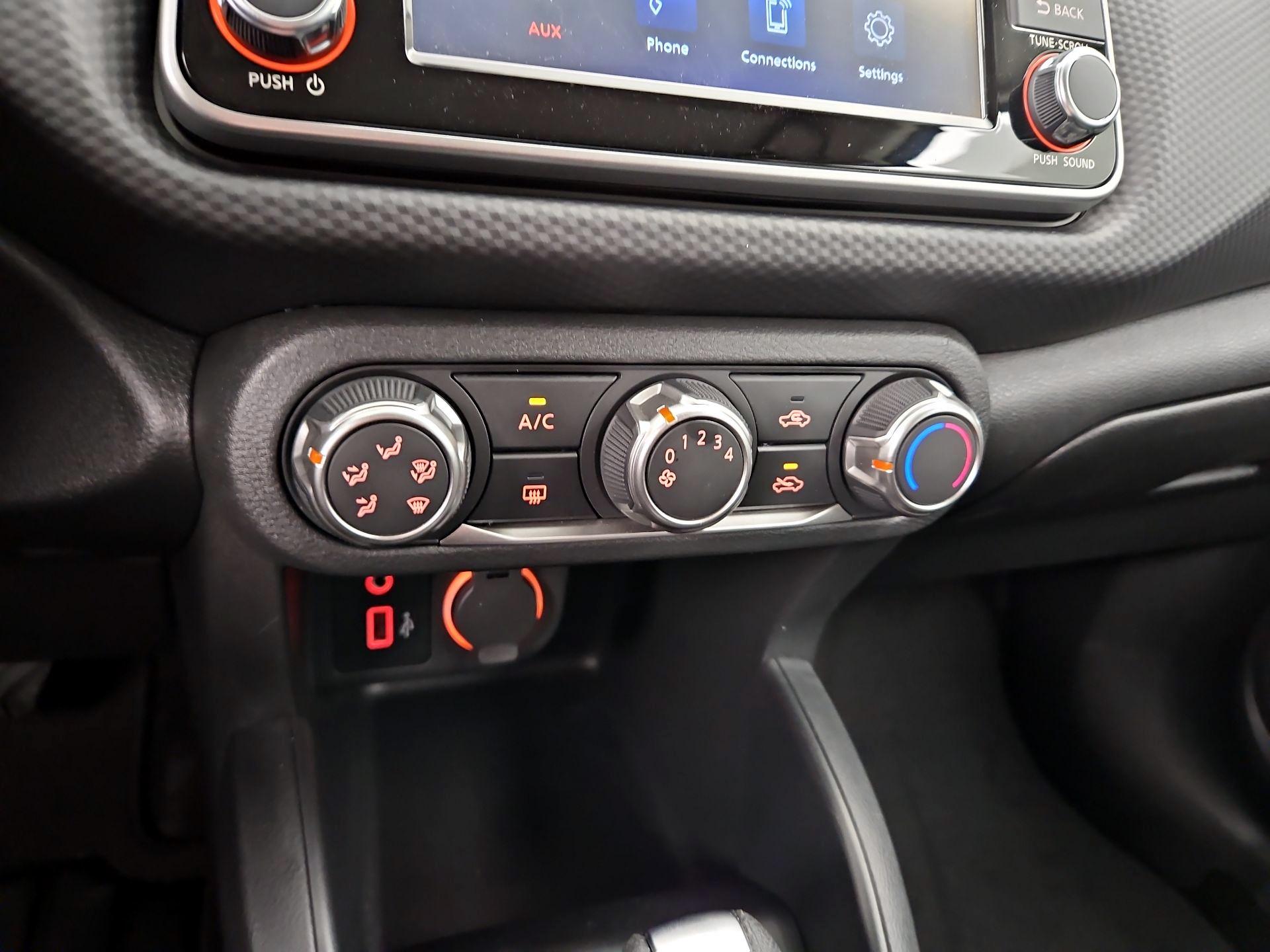 Thumbnail: 2025 Nissan Kicks - 16