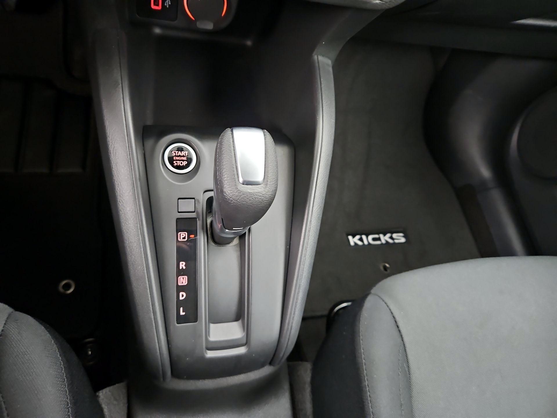 Thumbnail: 2025 Nissan Kicks - 17