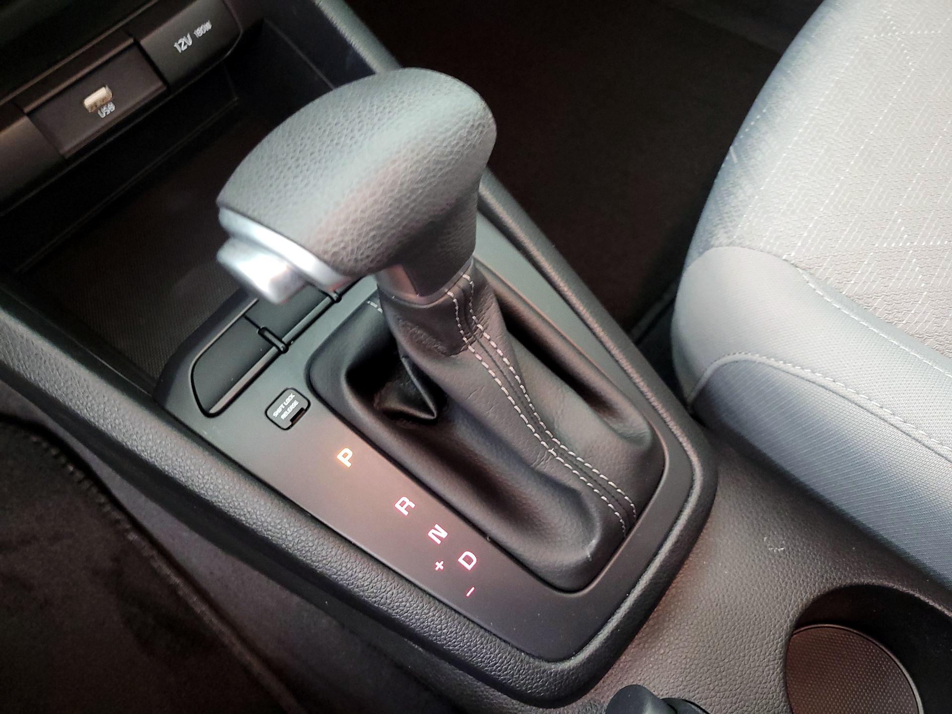 Thumbnail: 2022 Kia Rio5 - 17