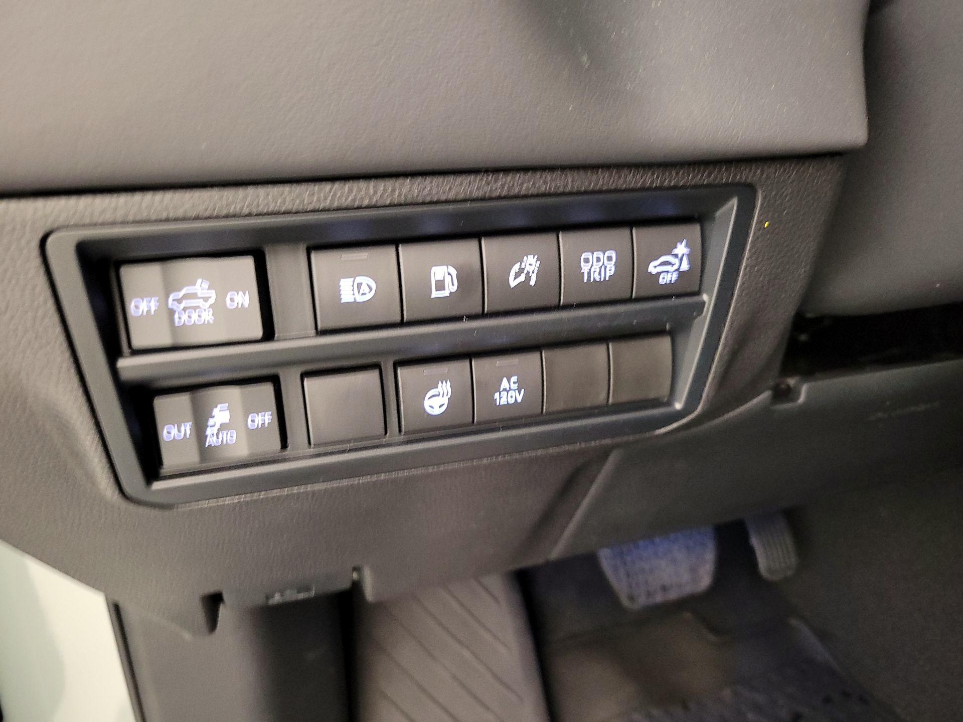 Thumbnail: 2024 Toyota Tundra - 13