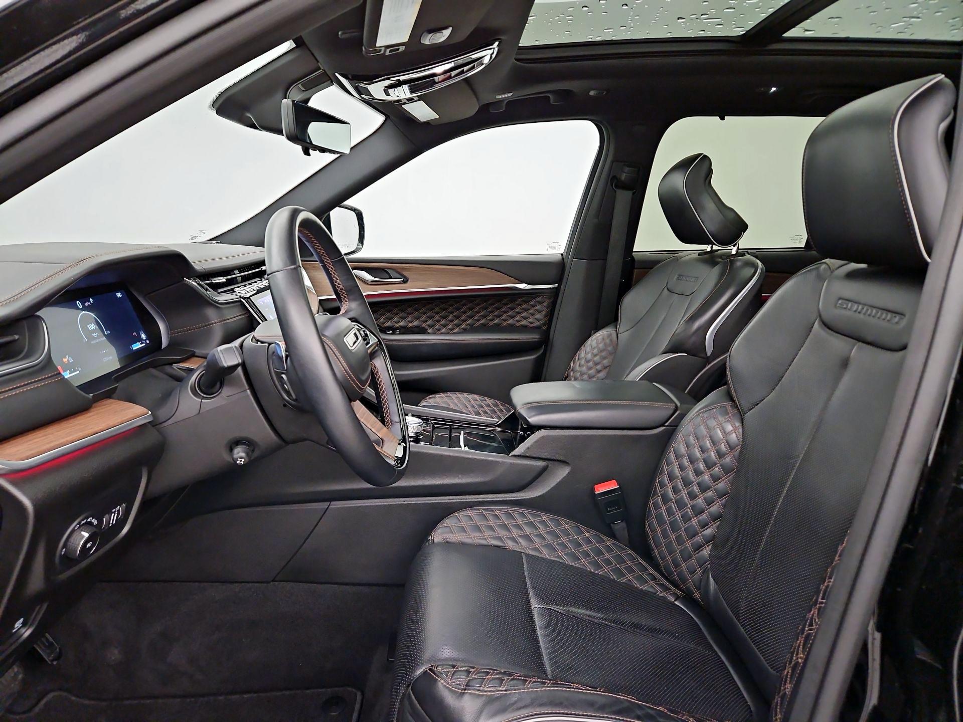 Thumbnail: 2022 Jeep Grand Cherokee - 11