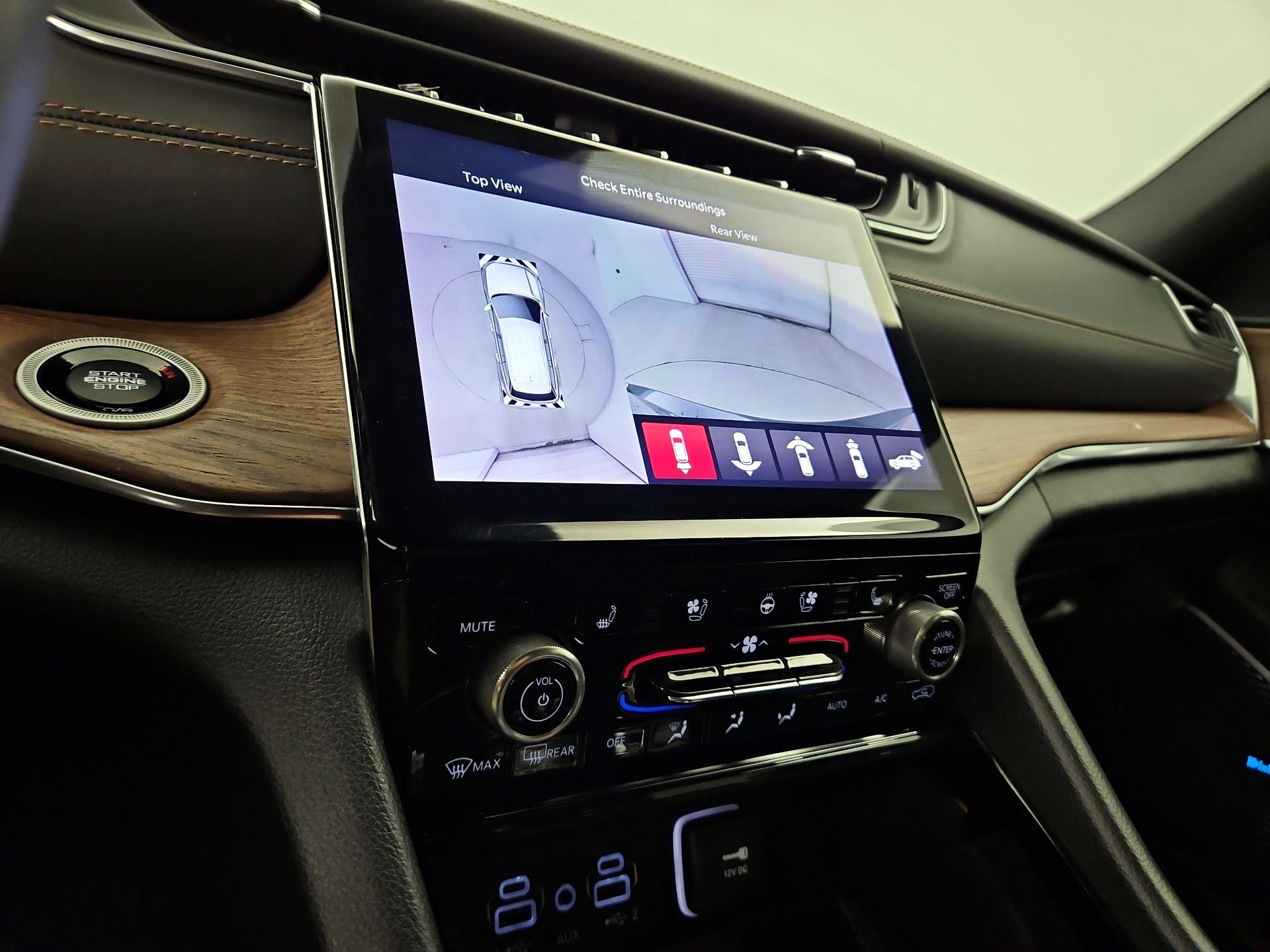 Thumbnail: 2022 Jeep Grand Cherokee - 15