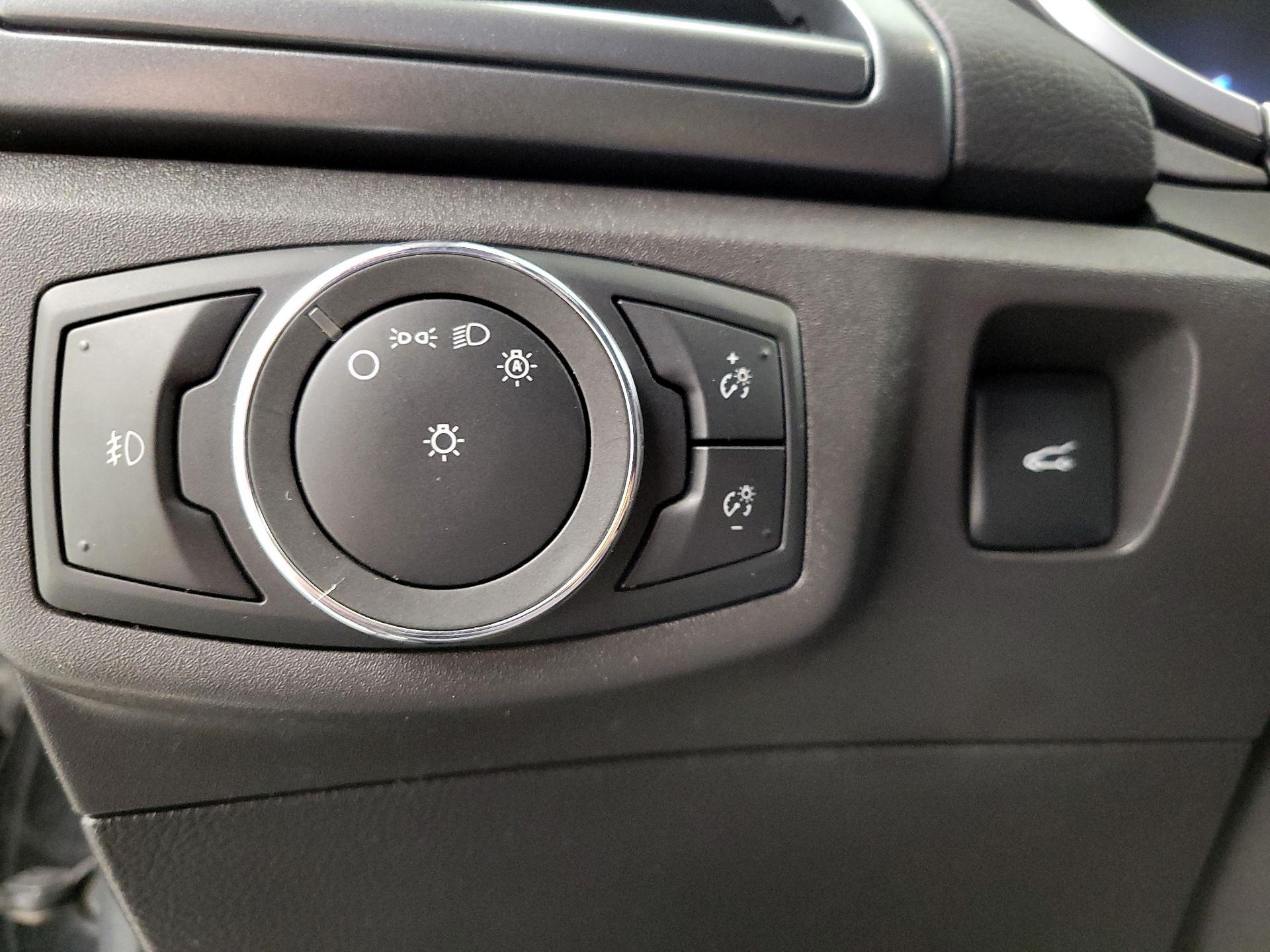 Thumbnail: 2015 Ford Fusion - 13