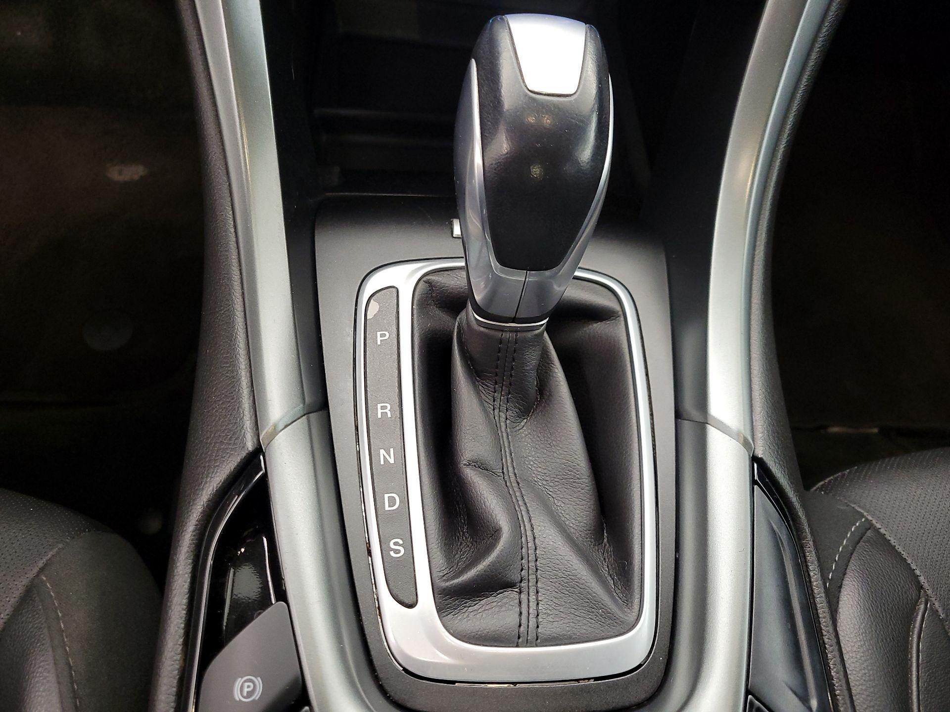 Thumbnail: 2015 Ford Fusion - 18